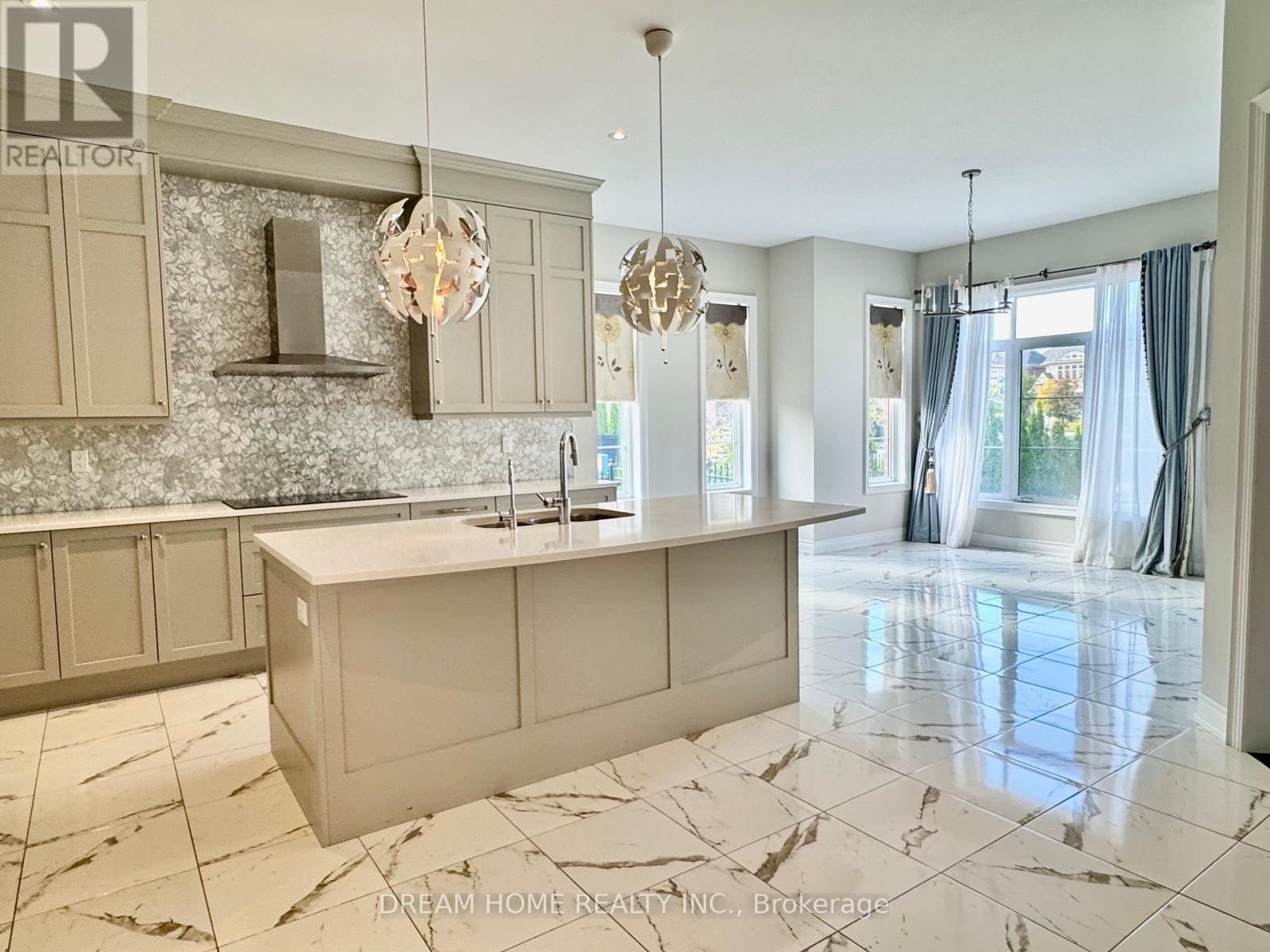 28 Larkin Avenue, King, Ontario  L7B 0N9 - Photo 7 - N12926044