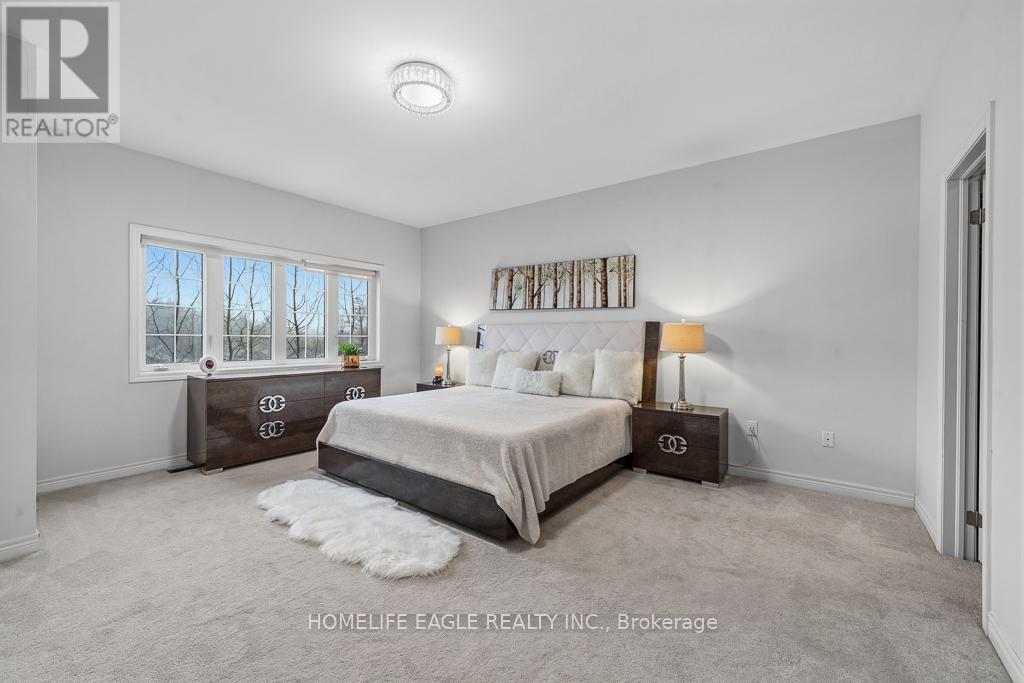 71 Woodhaven Avenue, Aurora, Ontario  L4G 3Y2 - Photo 10 - N12926060