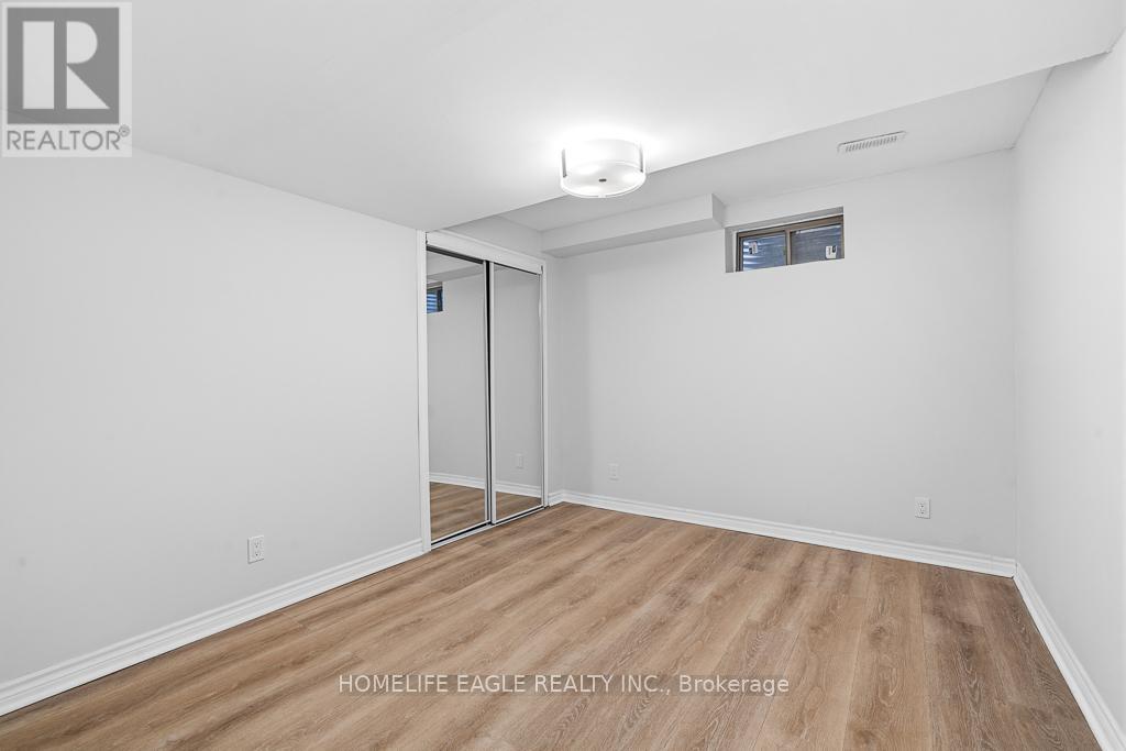 71 Woodhaven Avenue, Aurora, Ontario  L4G 3Y2 - Photo 24 - N12926060