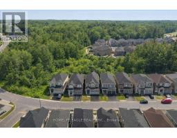 71 WOODHAVEN AVENUE, Aurora, Ontario