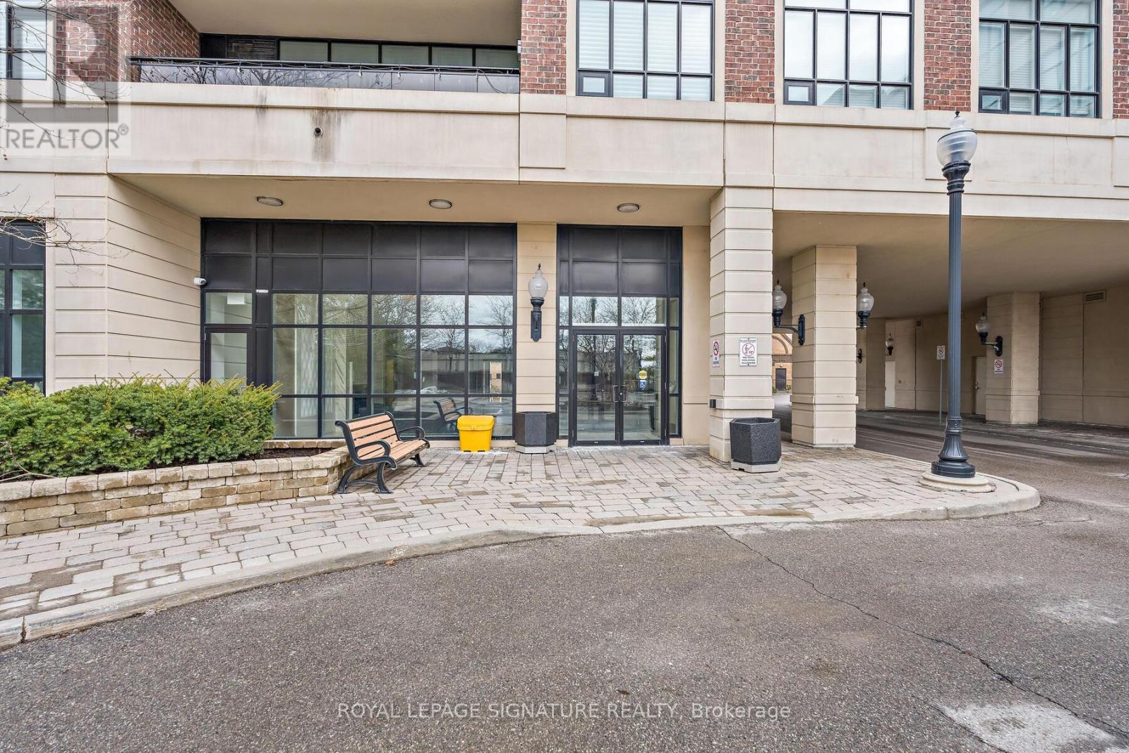 220 - 2396 Major Mackenzie Drive W, Vaughan, Ontario  L6A 4Y1 - Photo 2 - N12926080