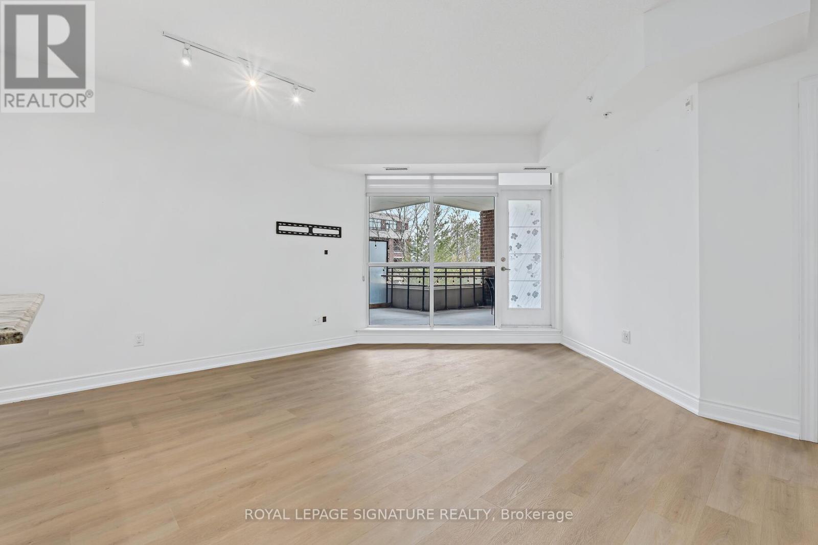 220 - 2396 Major Mackenzie Drive W, Vaughan, Ontario  L6A 4Y1 - Photo 8 - N12926080