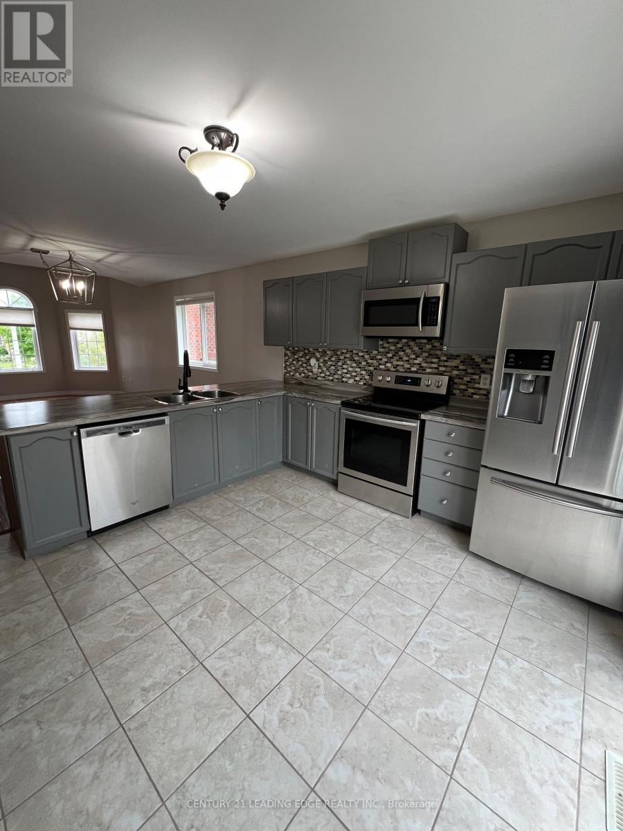 Upper - 23 Dunsmore Lane, Barrie, Ontario  L4M 7A1 - Photo 2 - S12926058