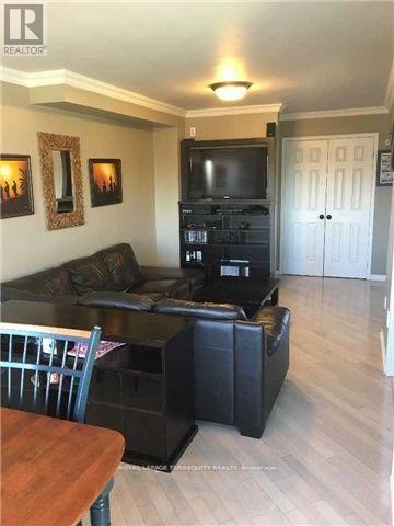 284 Pinnacle Trail, Aurora, Ontario  L4G 7G2 - Photo 2 - N12892708