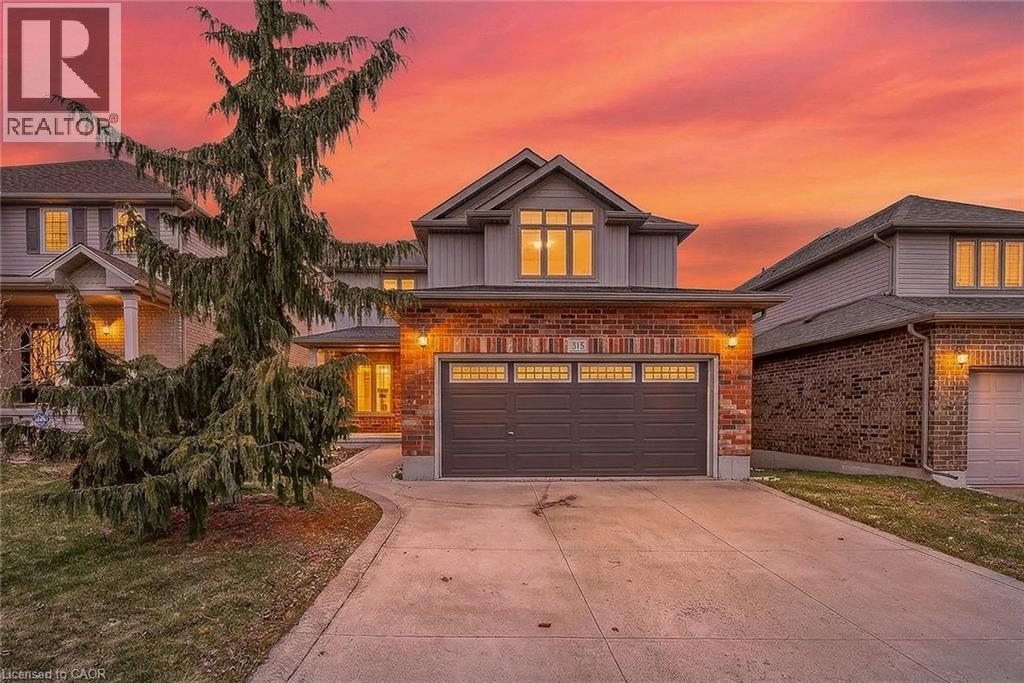 215 Munnoch Boulevard, Woodstock, Ontario  N4T 1V7 - Photo 3 - 40815367