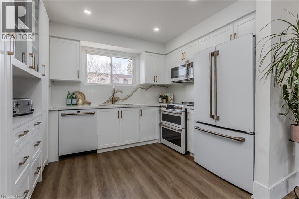 621 Francis Road, Burlington, Ontario  L7T 3X6 - Photo 3 - 40814783