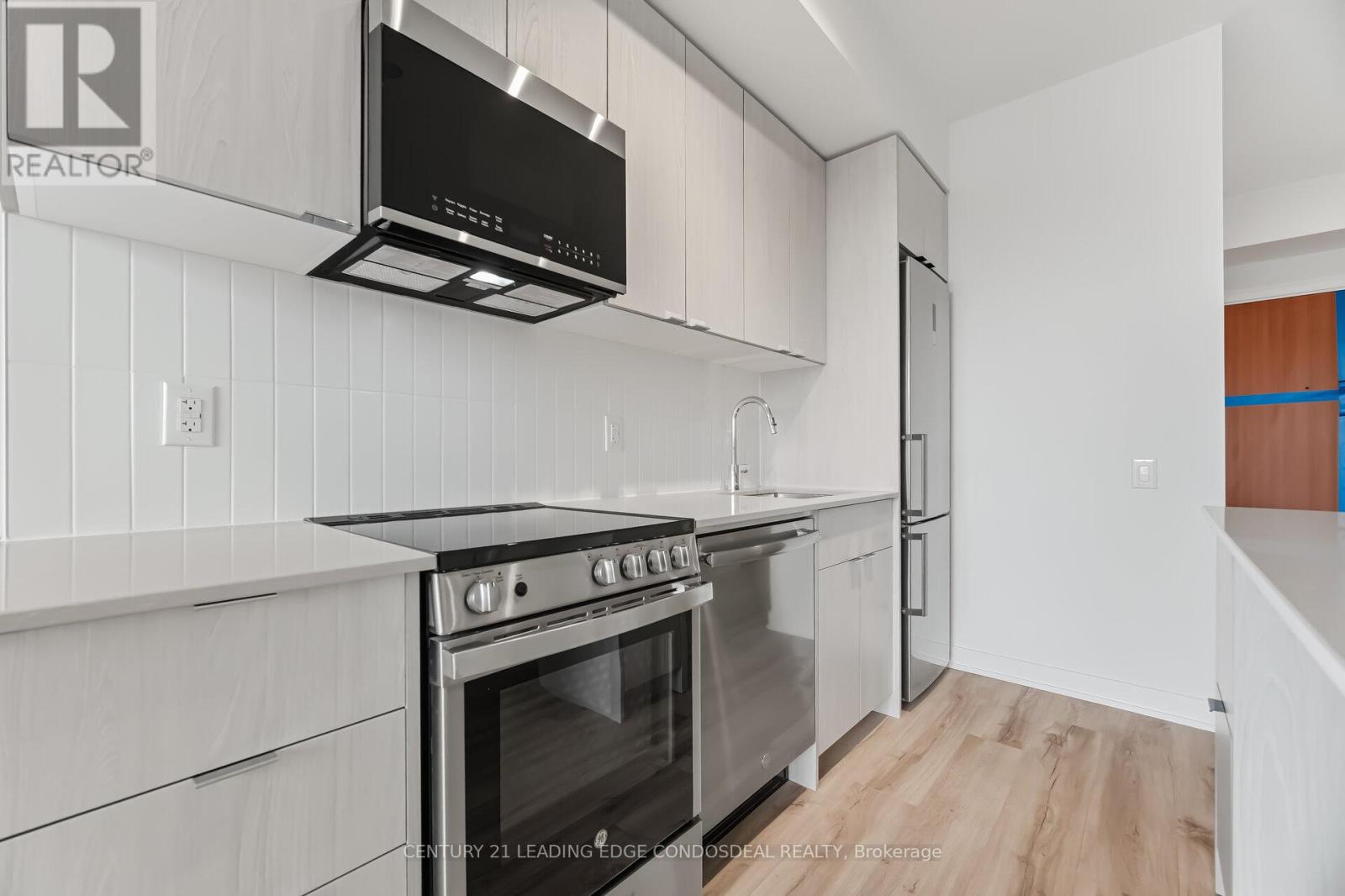 709 - 1660 Bloor Street W, Toronto, Ontario  M6P 1A8 - Photo 11 - W12925886