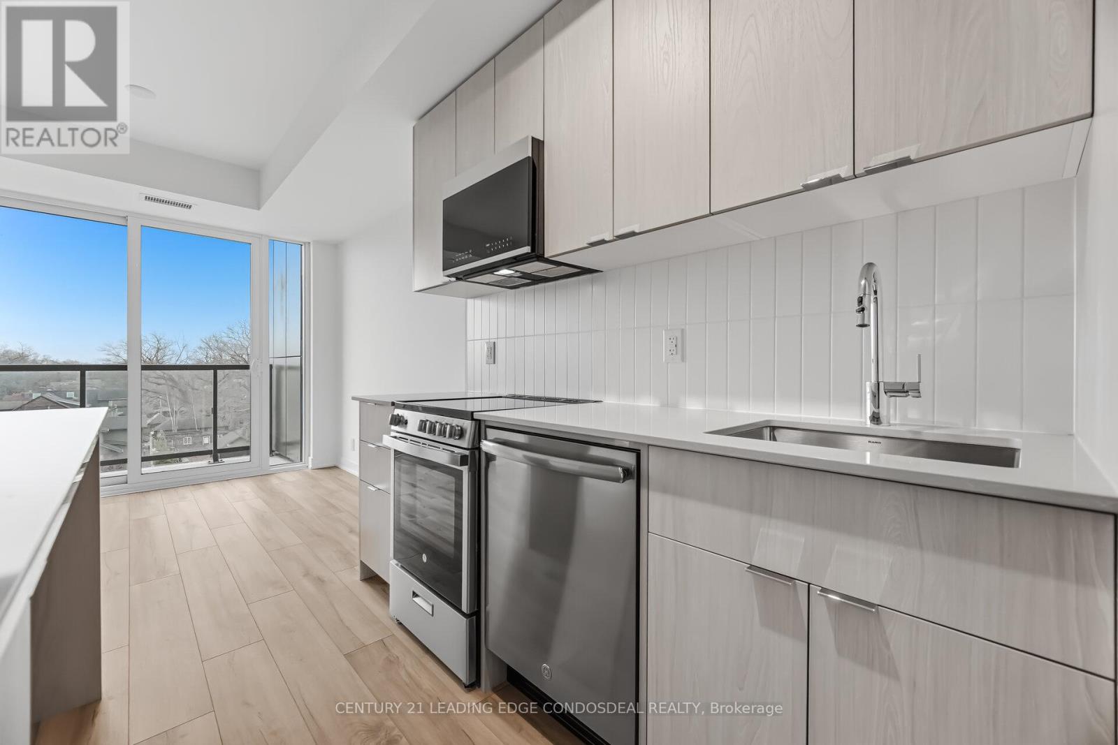 709 - 1660 Bloor Street W, Toronto, Ontario  M6P 1A8 - Photo 12 - W12925886