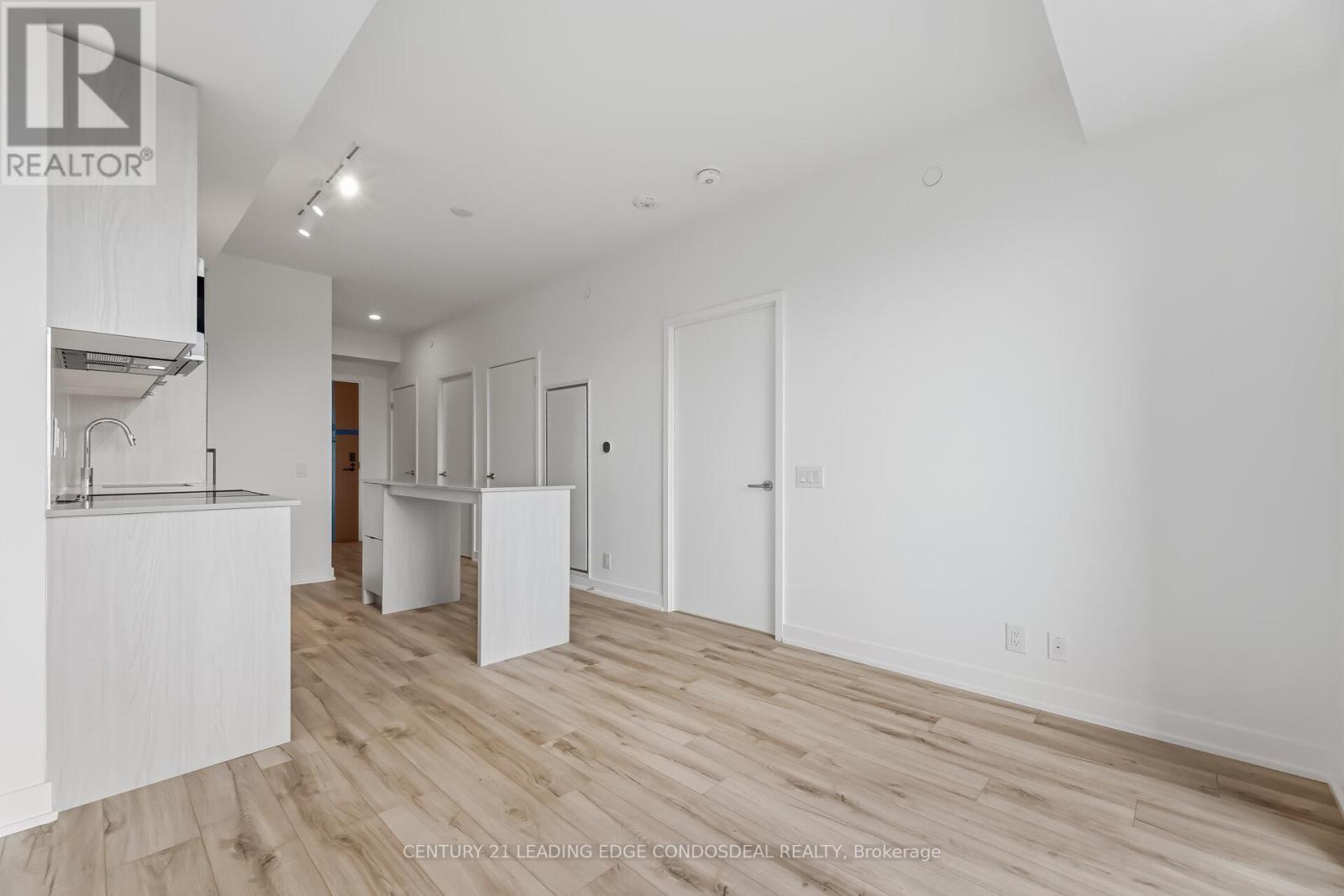 709 - 1660 Bloor Street W, Toronto, Ontario  M6P 1A8 - Photo 17 - W12925886