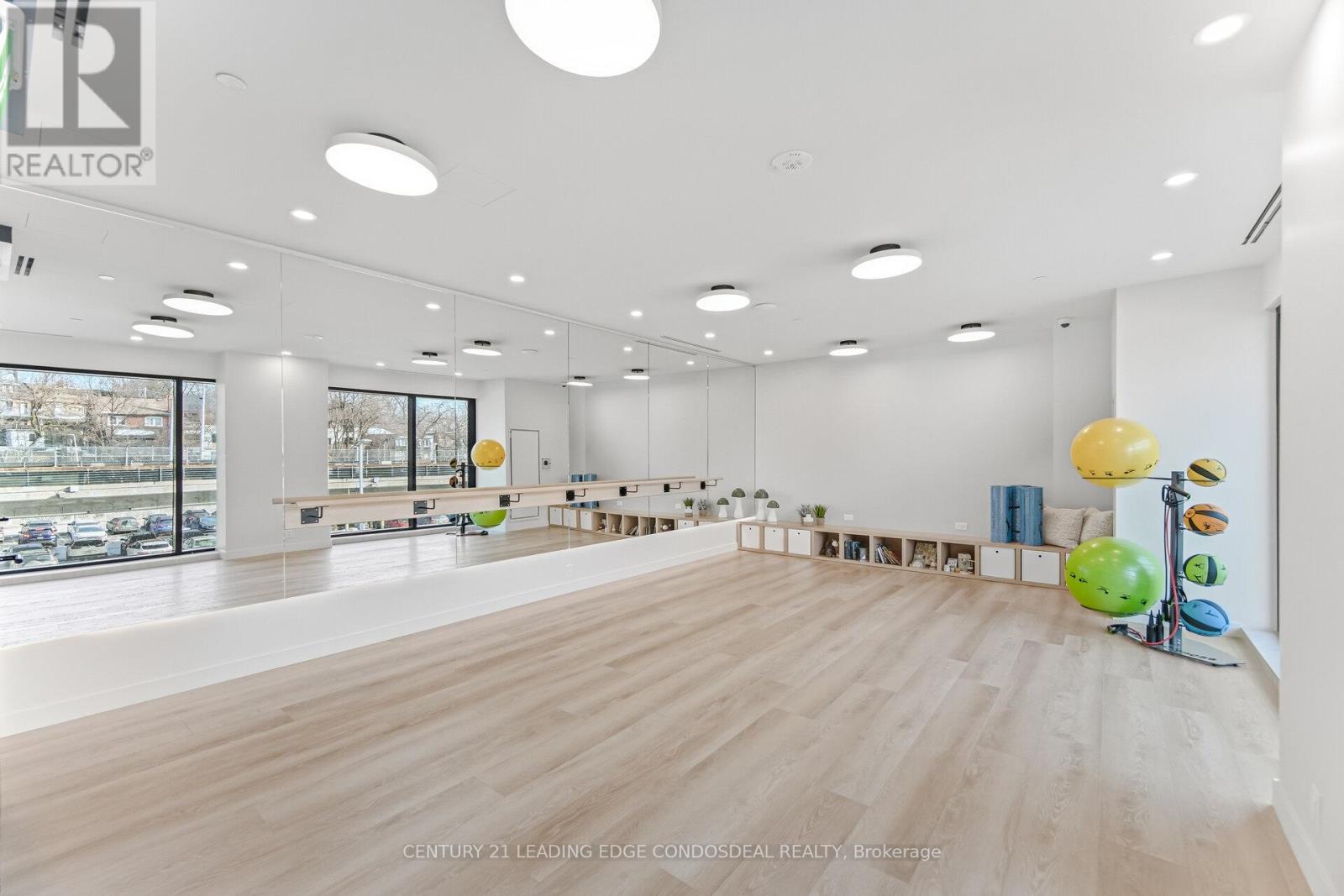 709 - 1660 Bloor Street W, Toronto, Ontario  M6P 1A8 - Photo 39 - W12925886