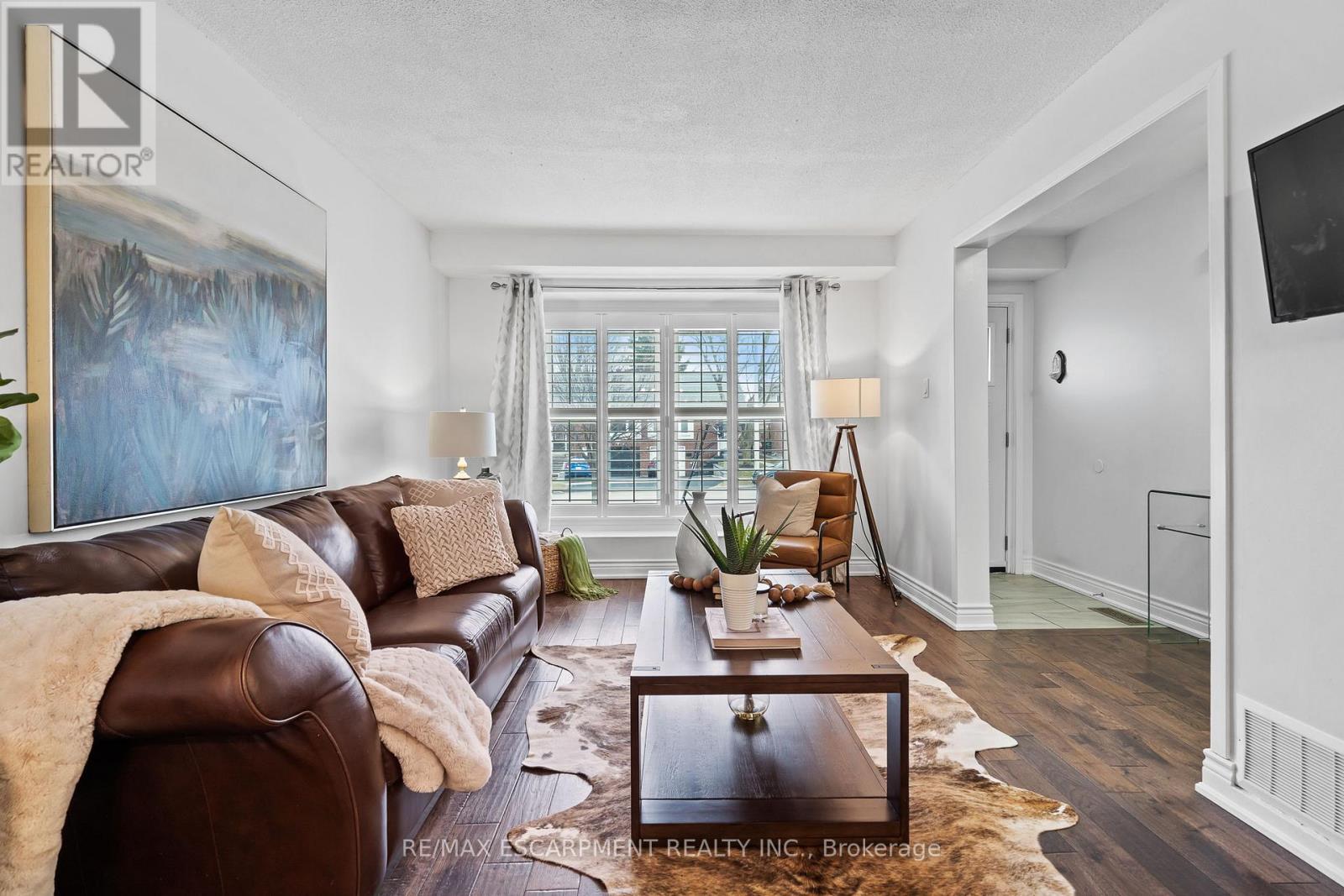 2685 Los Palmas Court, Mississauga, Ontario  L5N 2G6 - Photo 3 - W12925980