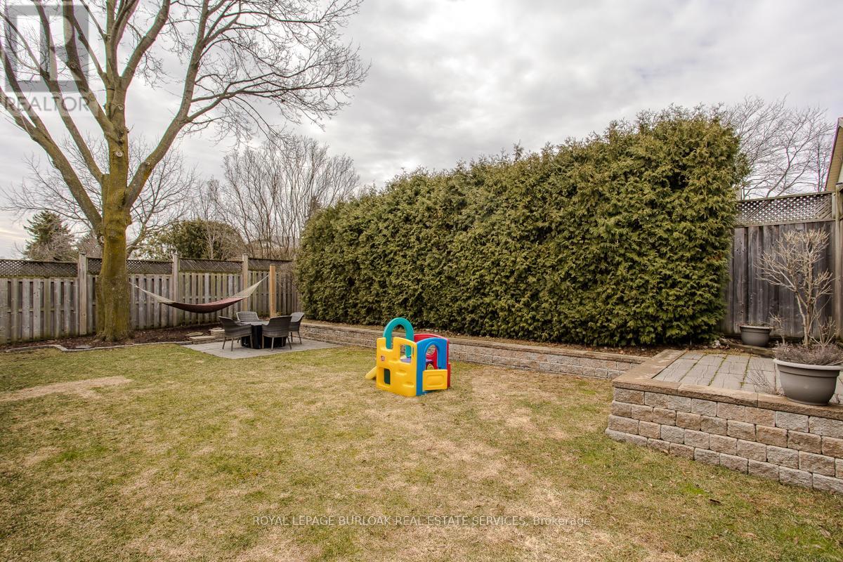 2360 Cavendish Drive, Burlington, Ontario  L7P 3B4 - Photo 14 - W12925984