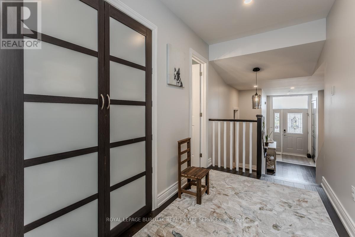 2360 Cavendish Drive, Burlington, Ontario  L7P 3B4 - Photo 29 - W12925984