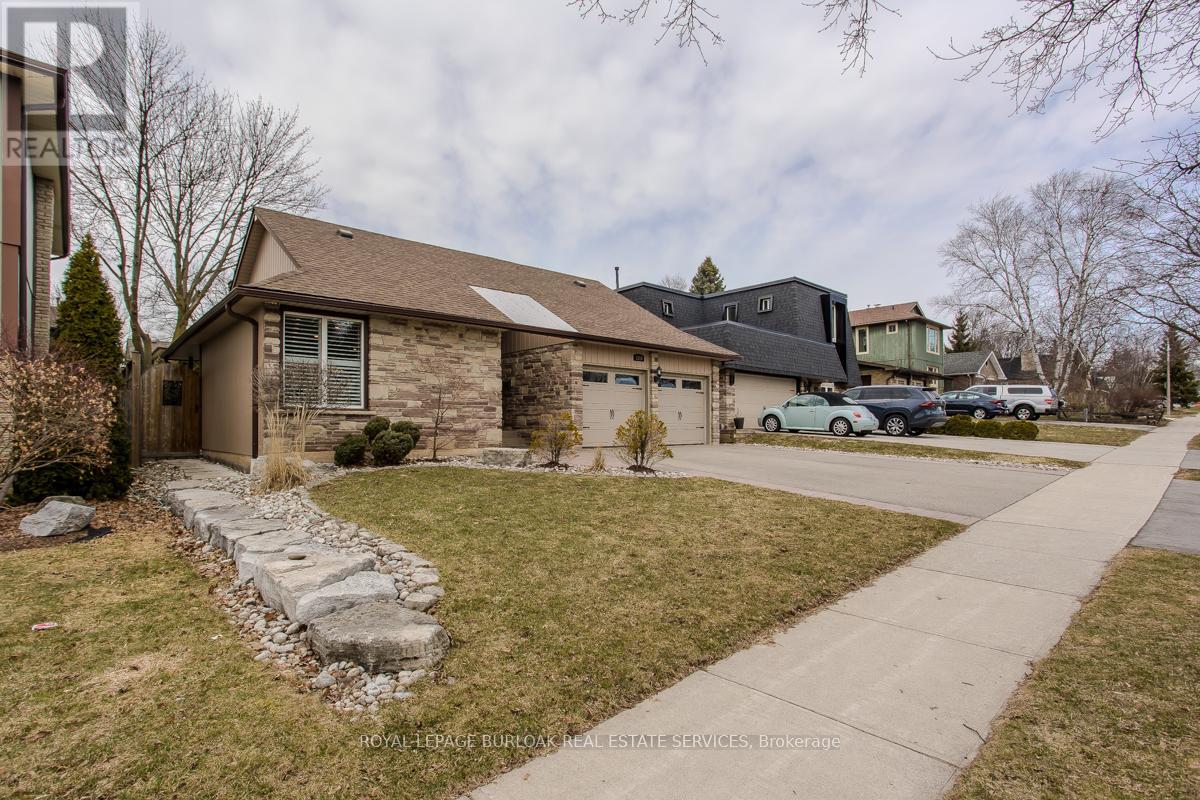 2360 Cavendish Drive, Burlington, Ontario  L7P 3B4 - Photo 38 - W12925984