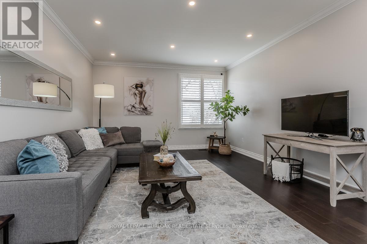 2360 Cavendish Drive, Burlington, Ontario  L7P 3B4 - Photo 5 - W12925984