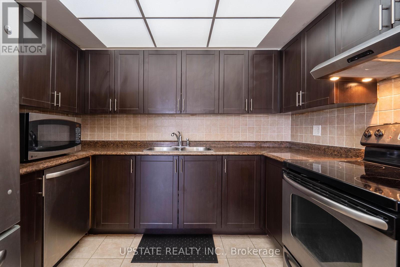 306 - 310 Mill Street S, Brampton, Ontario  L6Y 3B1 - Photo 11 - W12925992