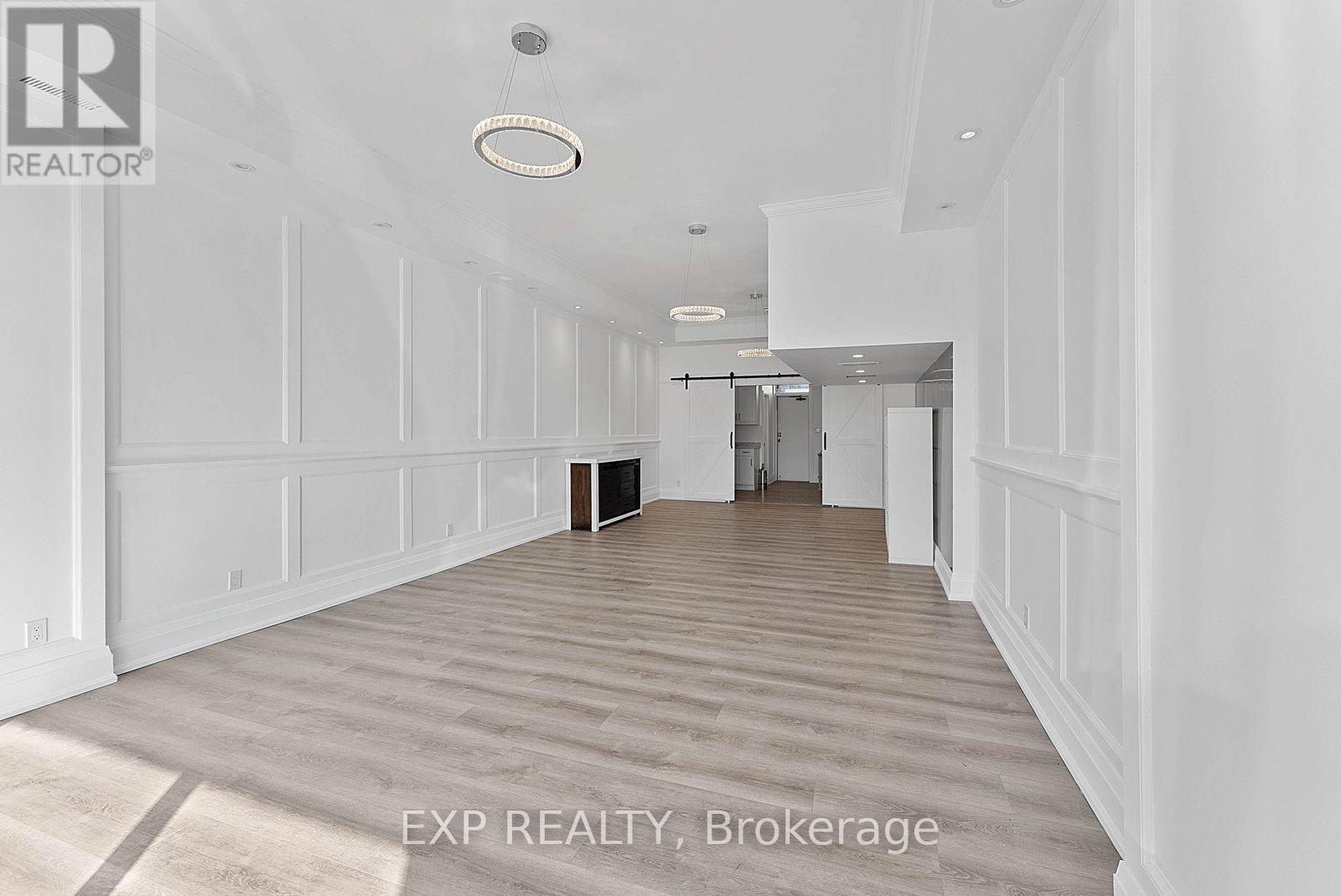 514a Evans Avenue, Toronto, Ontario  M8W 2T7 - Photo 12 - W12926008