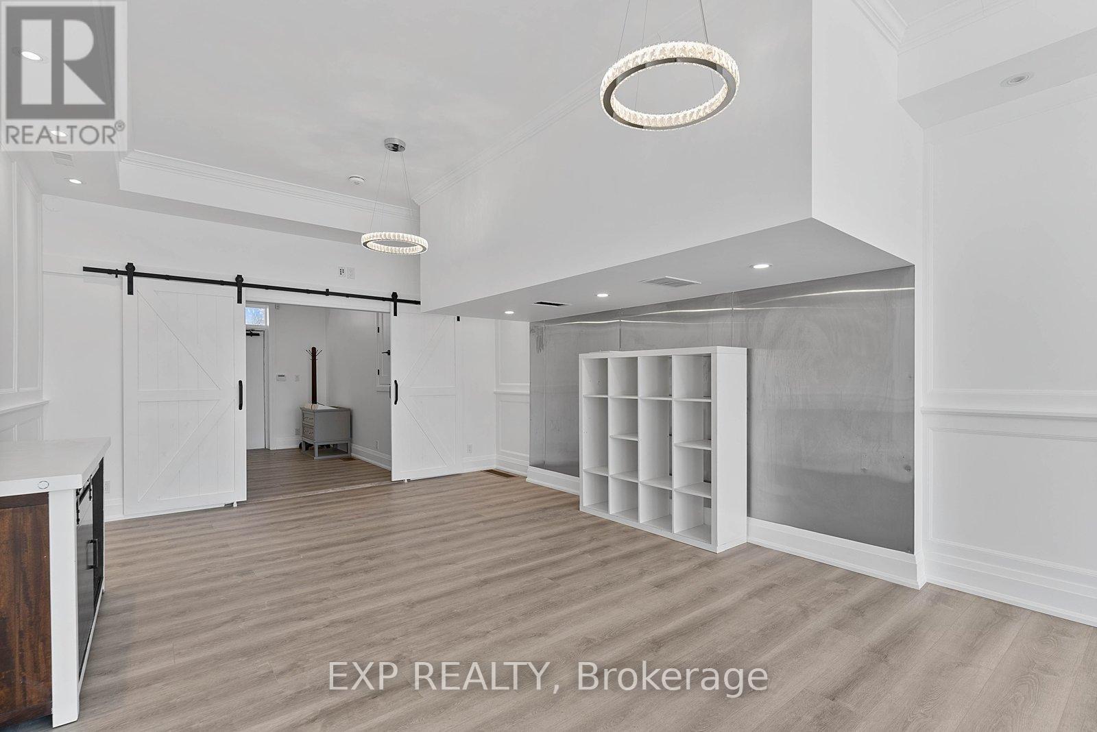 514a Evans Avenue, Toronto, Ontario  M8W 2T7 - Photo 13 - W12926008