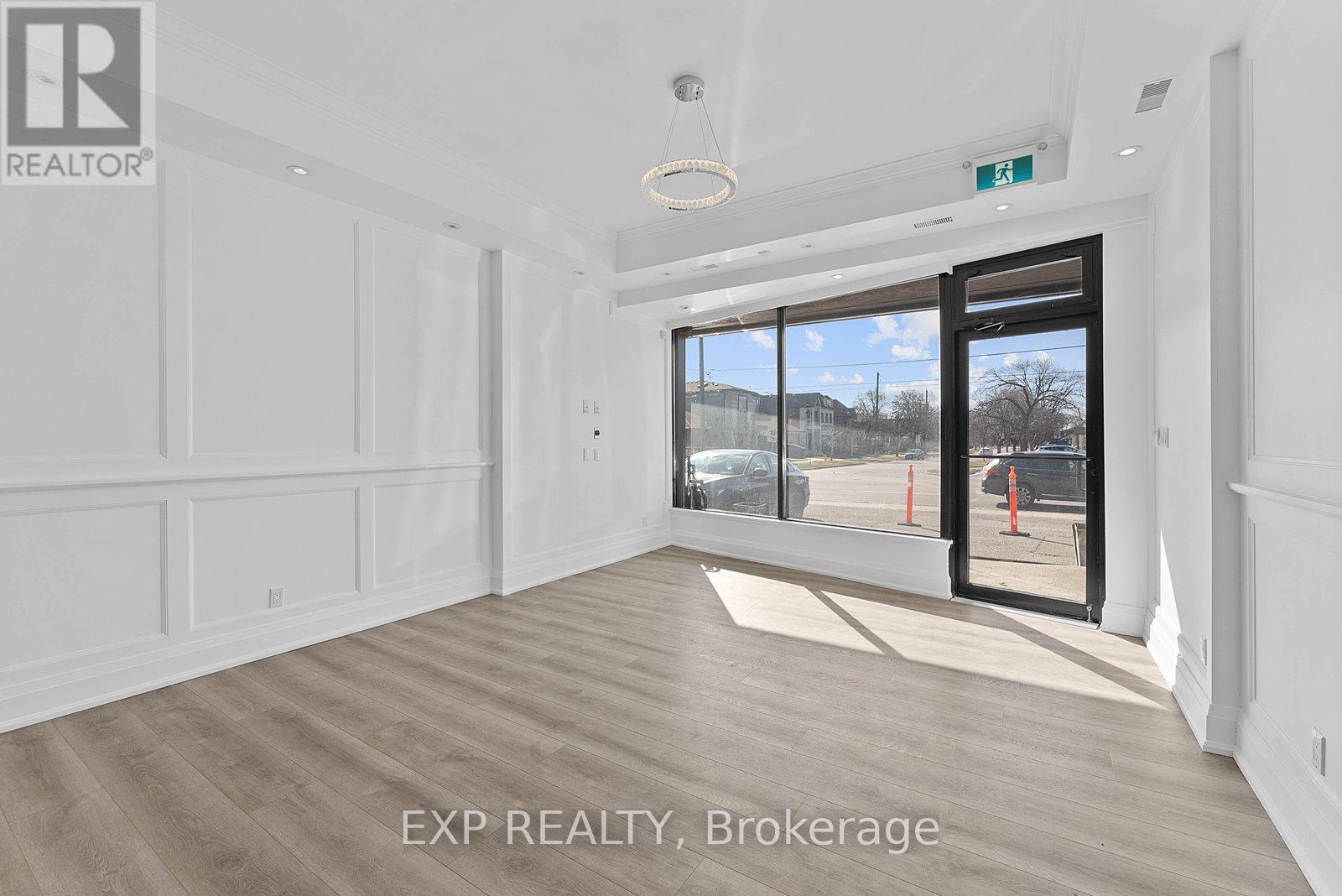 514a Evans Avenue, Toronto, Ontario  M8W 2T7 - Photo 14 - W12926008