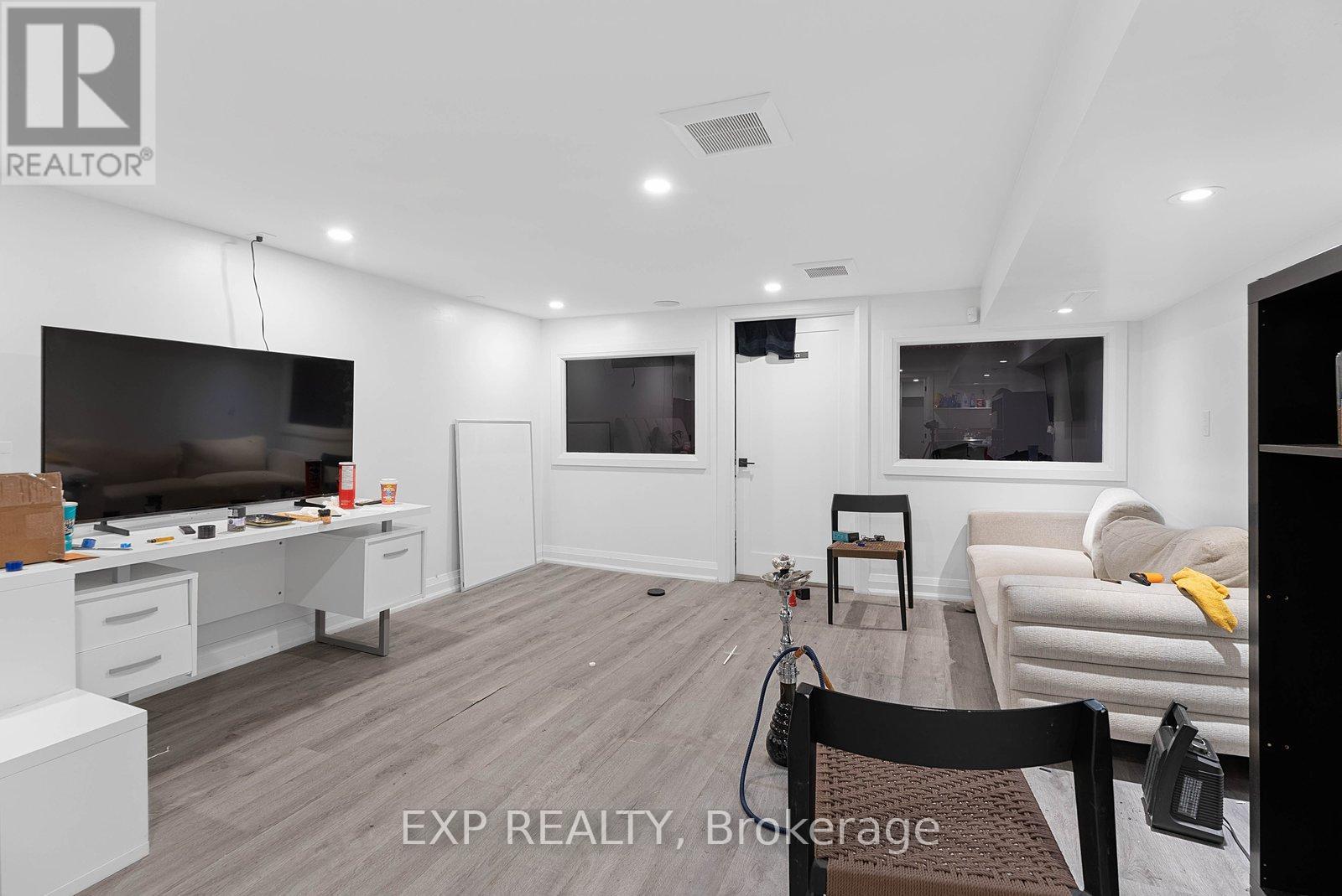 514a Evans Avenue, Toronto, Ontario  M8W 2T7 - Photo 19 - W12926008