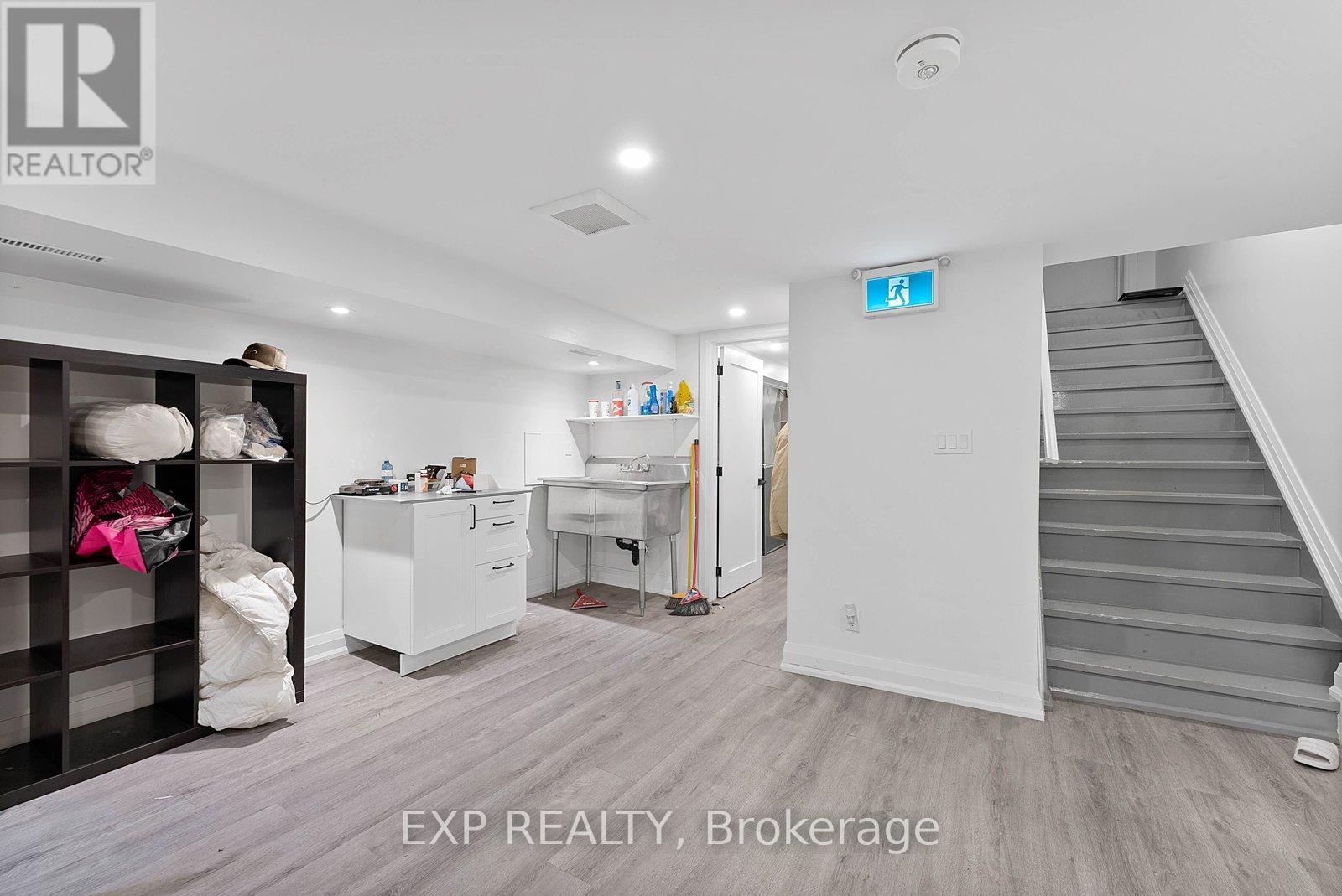 514a Evans Avenue, Toronto, Ontario  M8W 2T7 - Photo 20 - W12926008