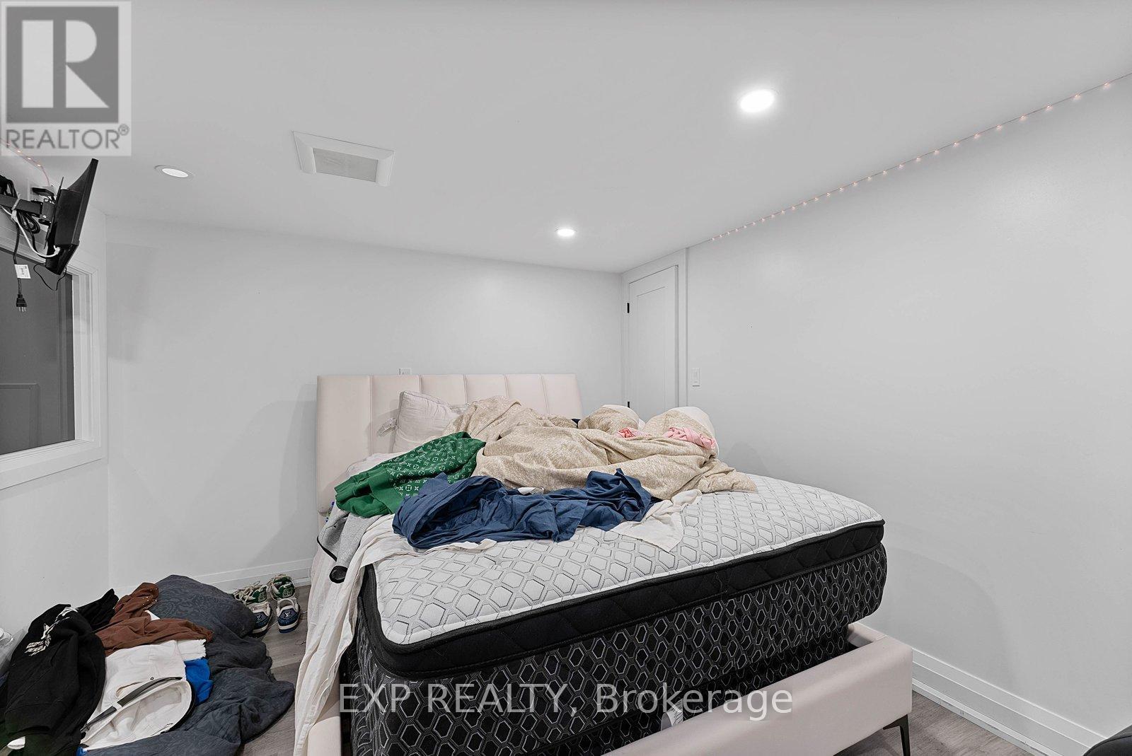 514a Evans Avenue, Toronto, Ontario  M8W 2T7 - Photo 24 - W12926008