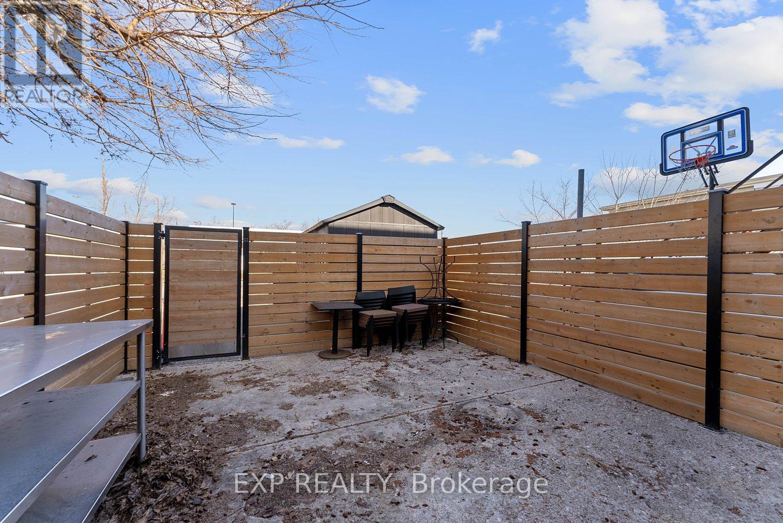 514a Evans Avenue, Toronto, Ontario  M8W 2T7 - Photo 26 - W12926008