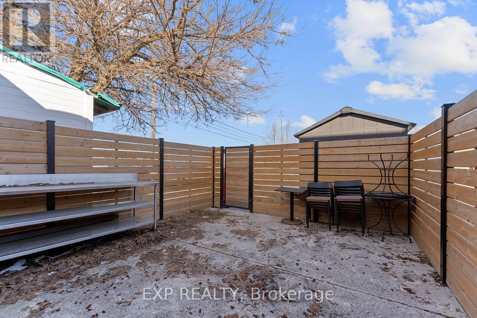 514a Evans Avenue, Toronto, Ontario  M8W 2T7 - Photo 27 - W12926008