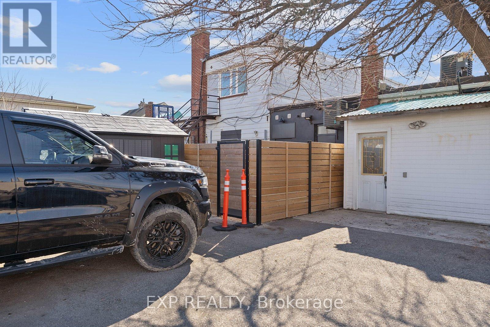 514a Evans Avenue, Toronto, Ontario  M8W 2T7 - Photo 30 - W12926008