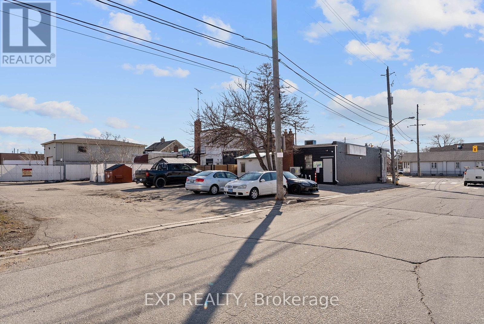 514a Evans Avenue, Toronto, Ontario  M8W 2T7 - Photo 33 - W12926008