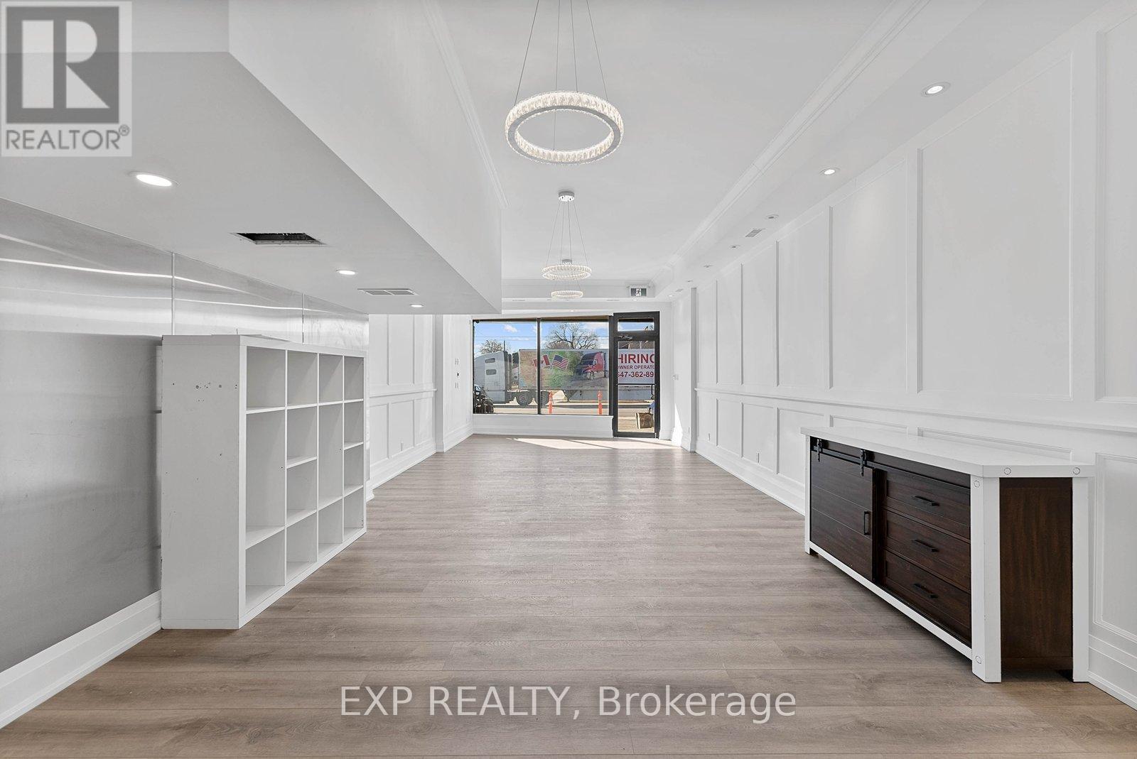 514a Evans Avenue, Toronto, Ontario  M8W 2T7 - Photo 7 - W12926008