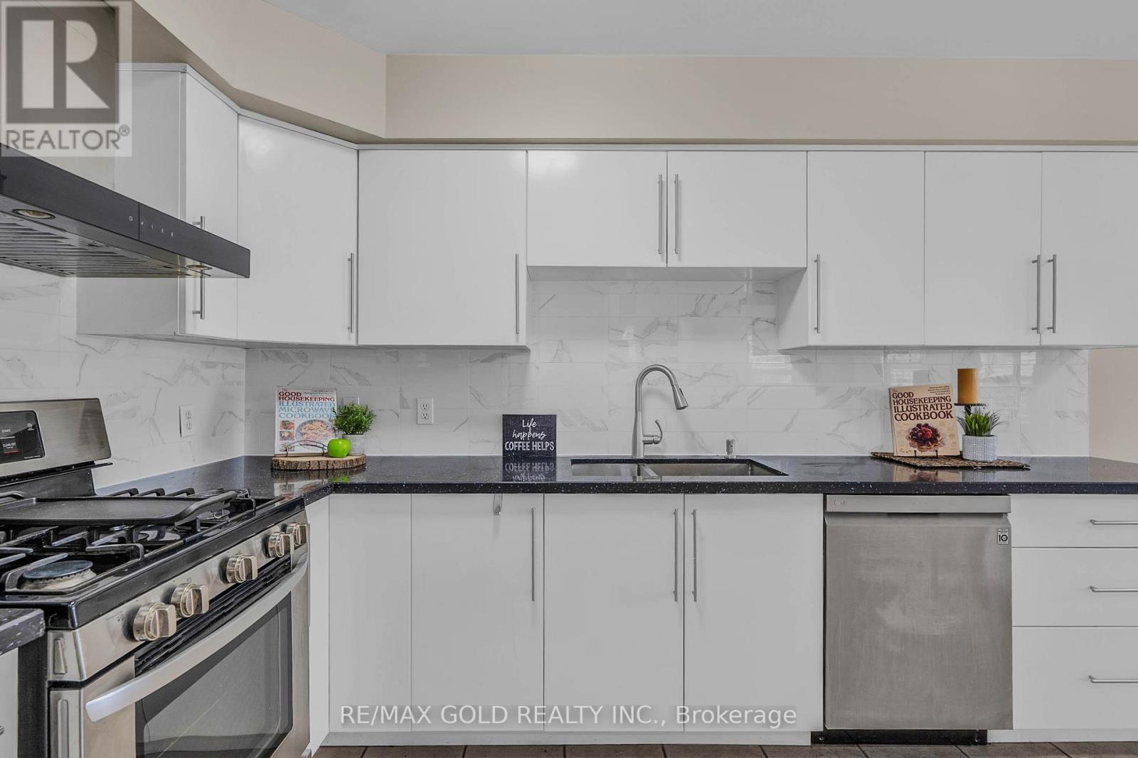 7330 Frontier Ridge, Mississauga, Ontario  L5N 7P7 - Photo 20 - W12926012