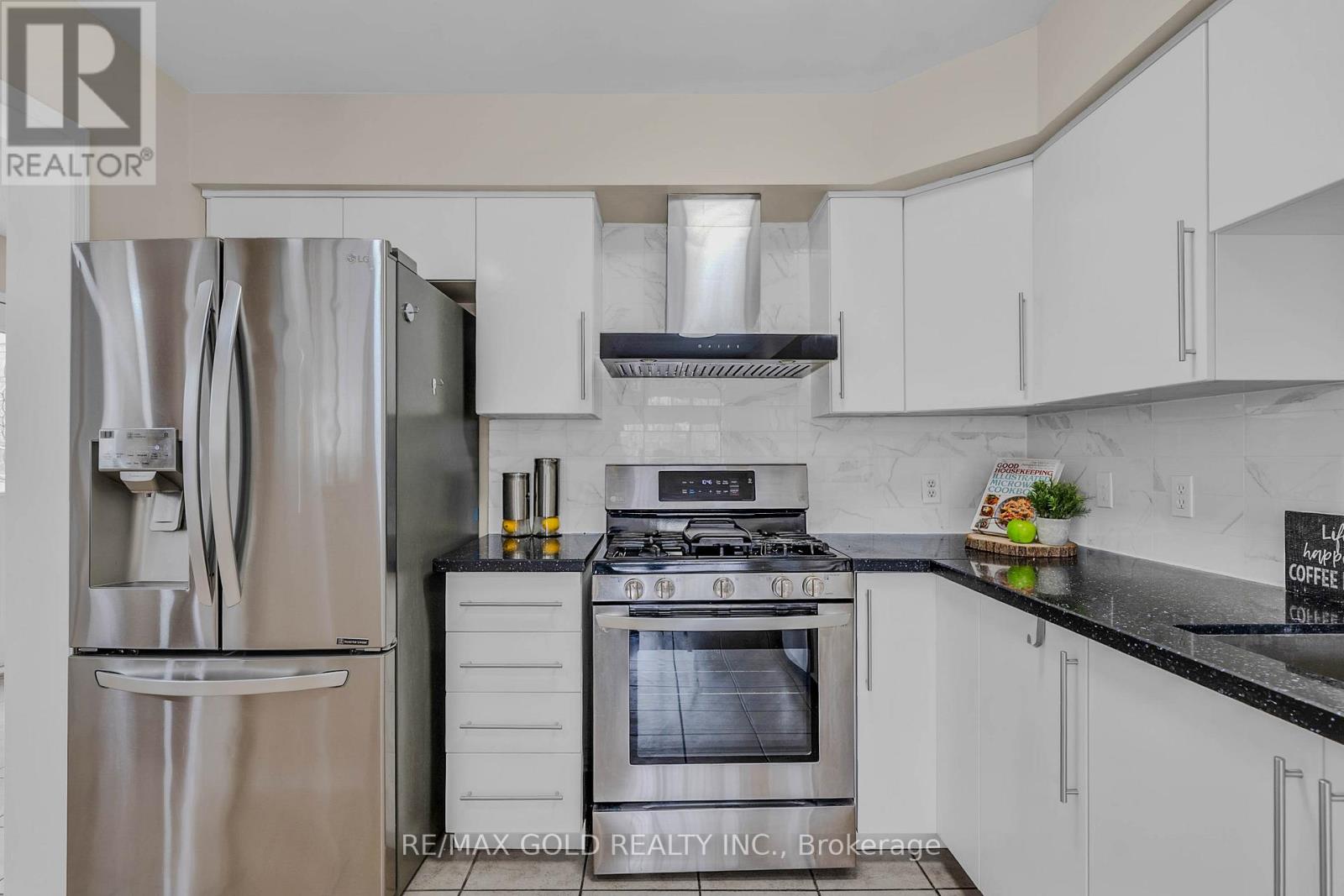 7330 Frontier Ridge, Mississauga, Ontario  L5N 7P7 - Photo 21 - W12926012