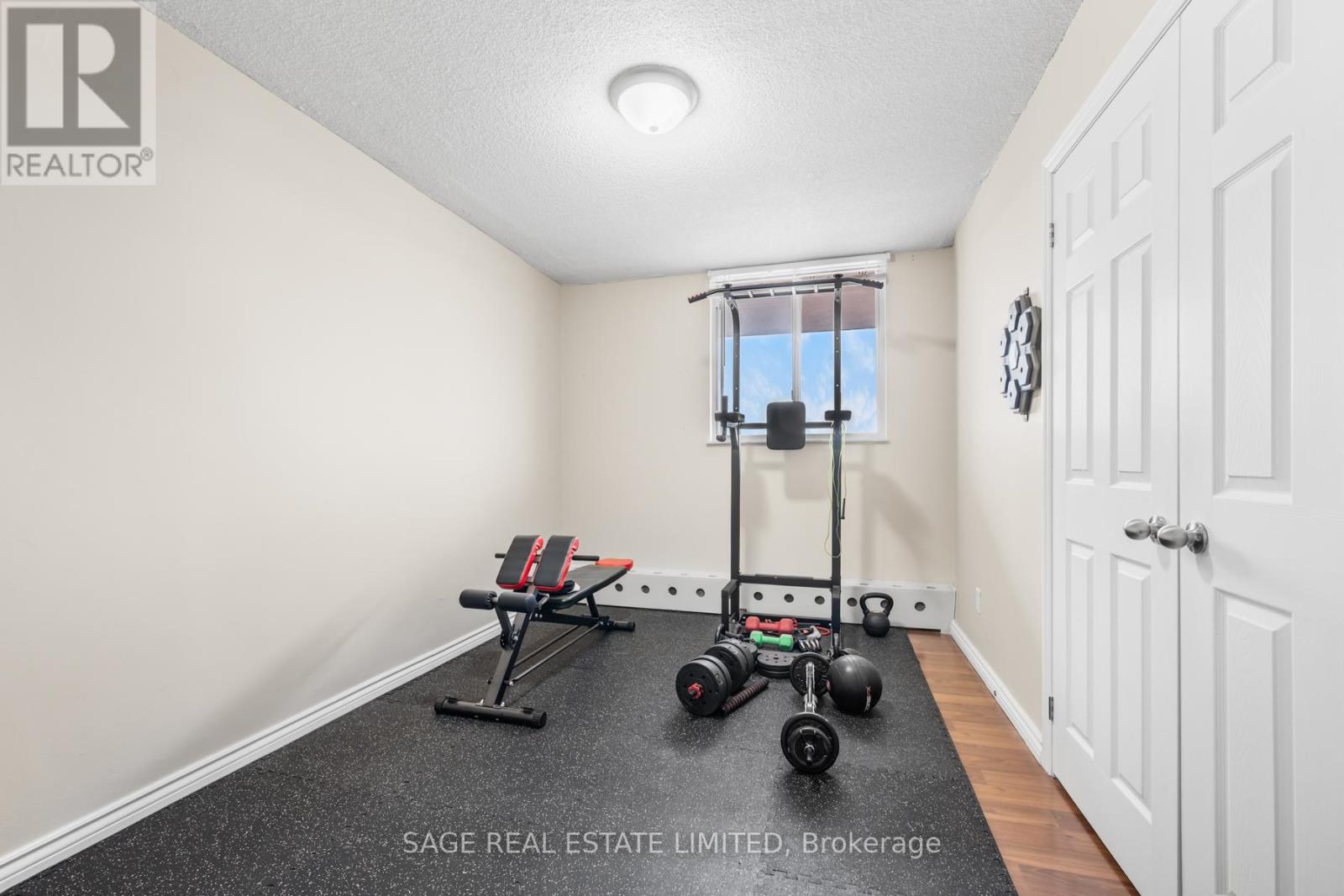 802 - 975 Warwick Court, Burlington, Ontario  L7T 3Z7 - Photo 17 - W12926028