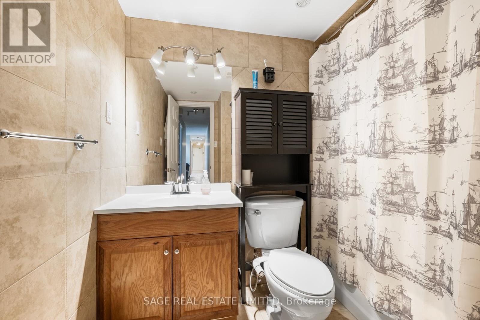 802 - 975 Warwick Court, Burlington, Ontario  L7T 3Z7 - Photo 19 - W12926028