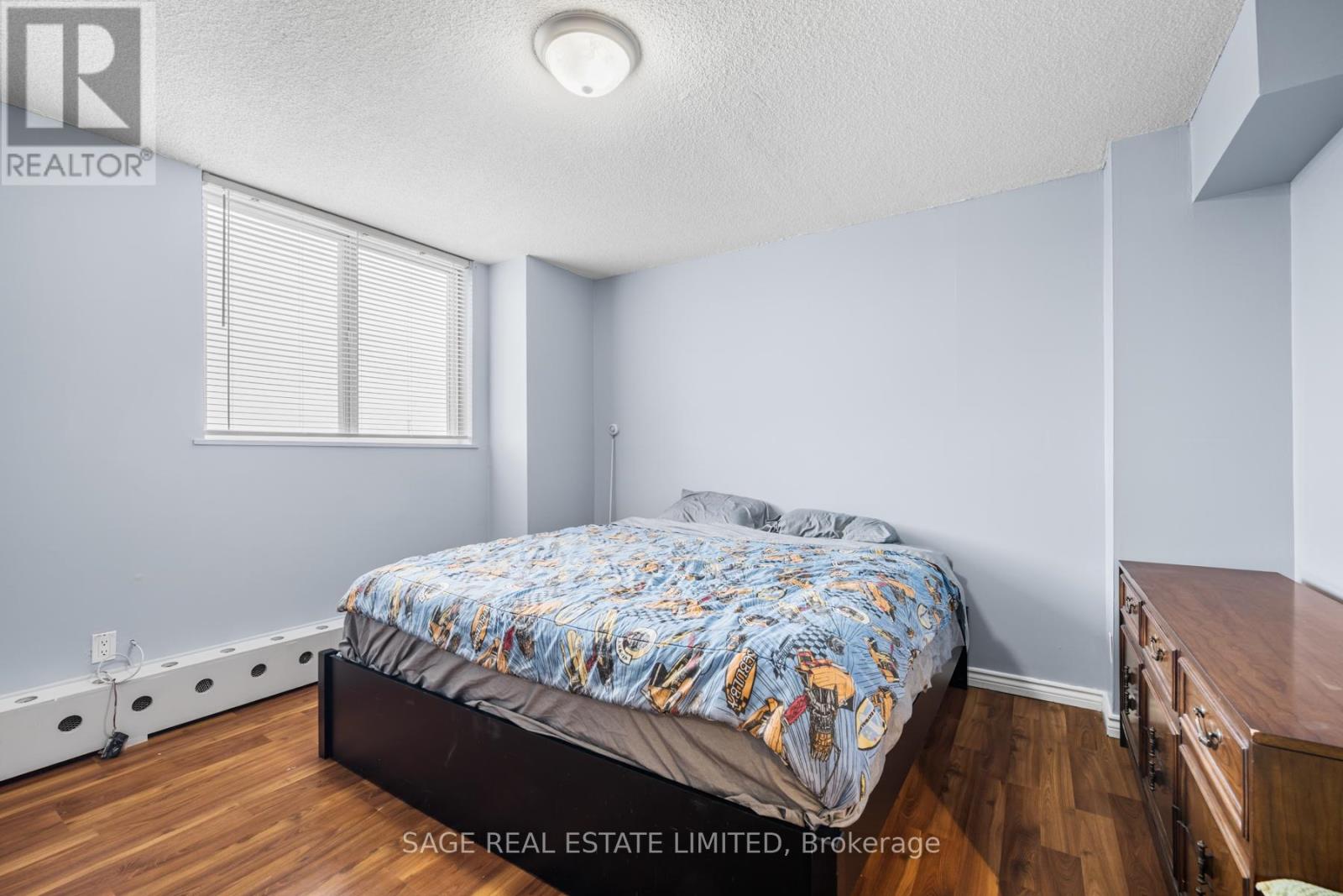 802 - 975 Warwick Court, Burlington, Ontario  L7T 3Z7 - Photo 22 - W12926028