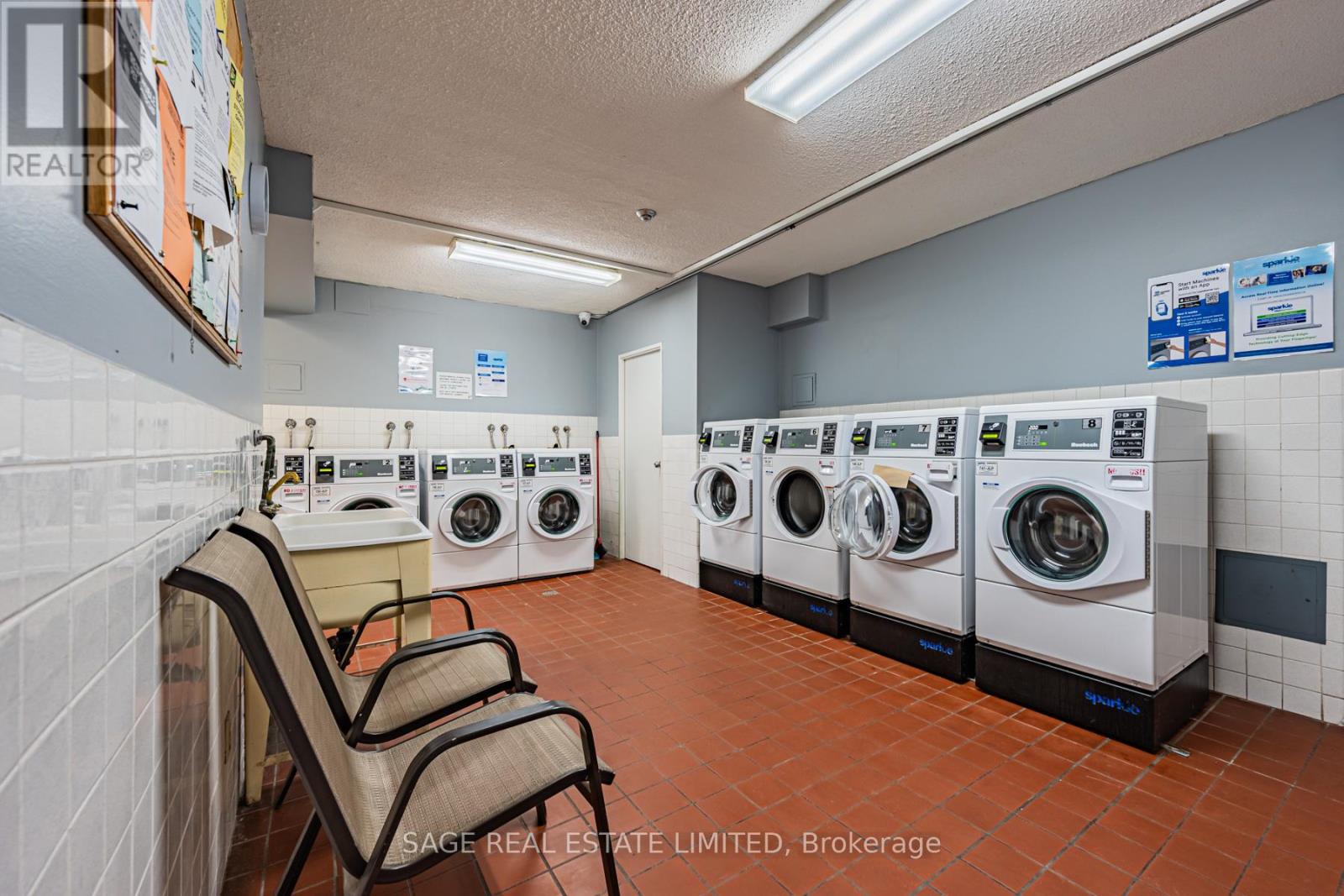 802 - 975 Warwick Court, Burlington, Ontario  L7T 3Z7 - Photo 28 - W12926028