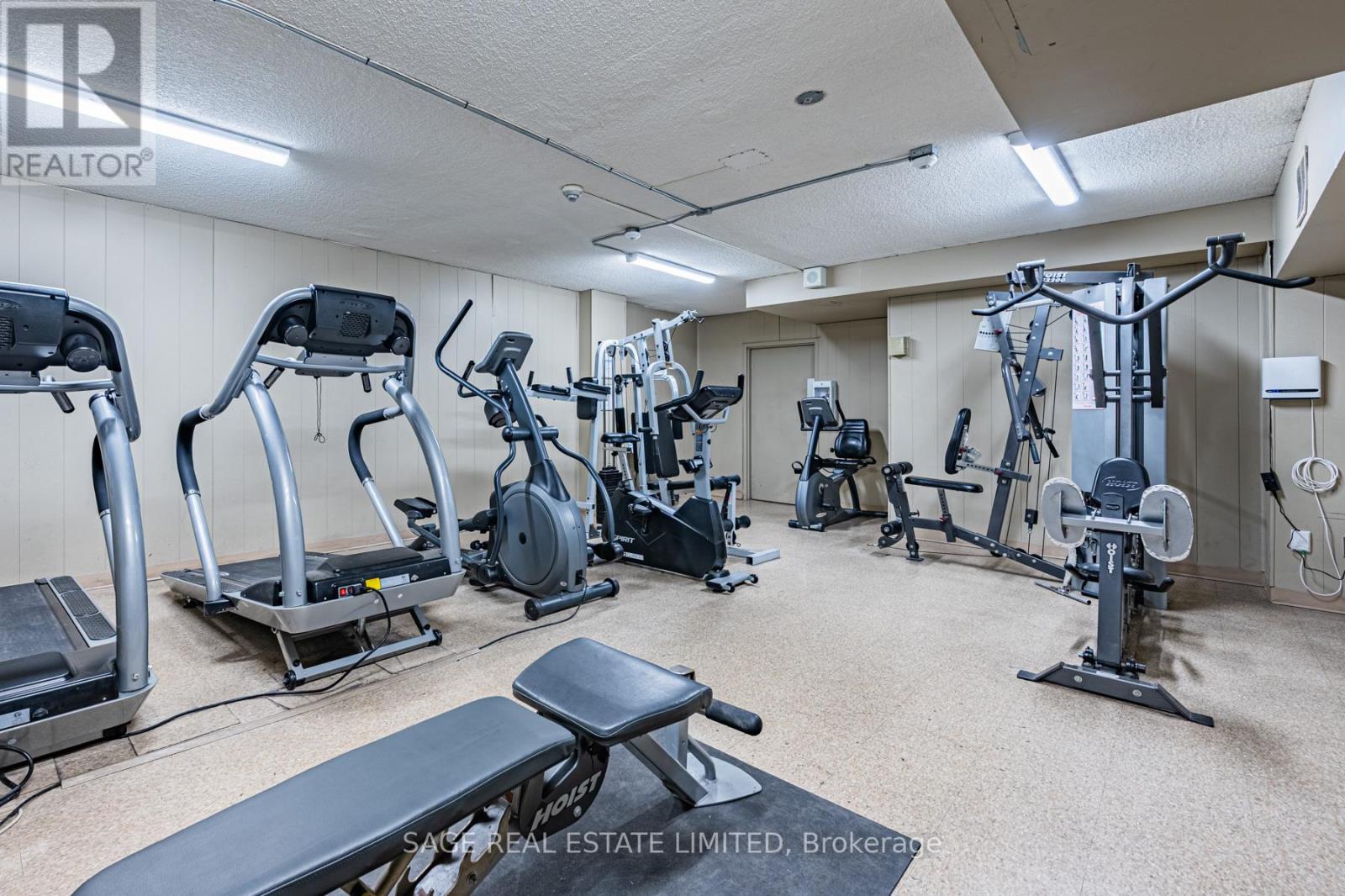 802 - 975 Warwick Court, Burlington, Ontario  L7T 3Z7 - Photo 30 - W12926028