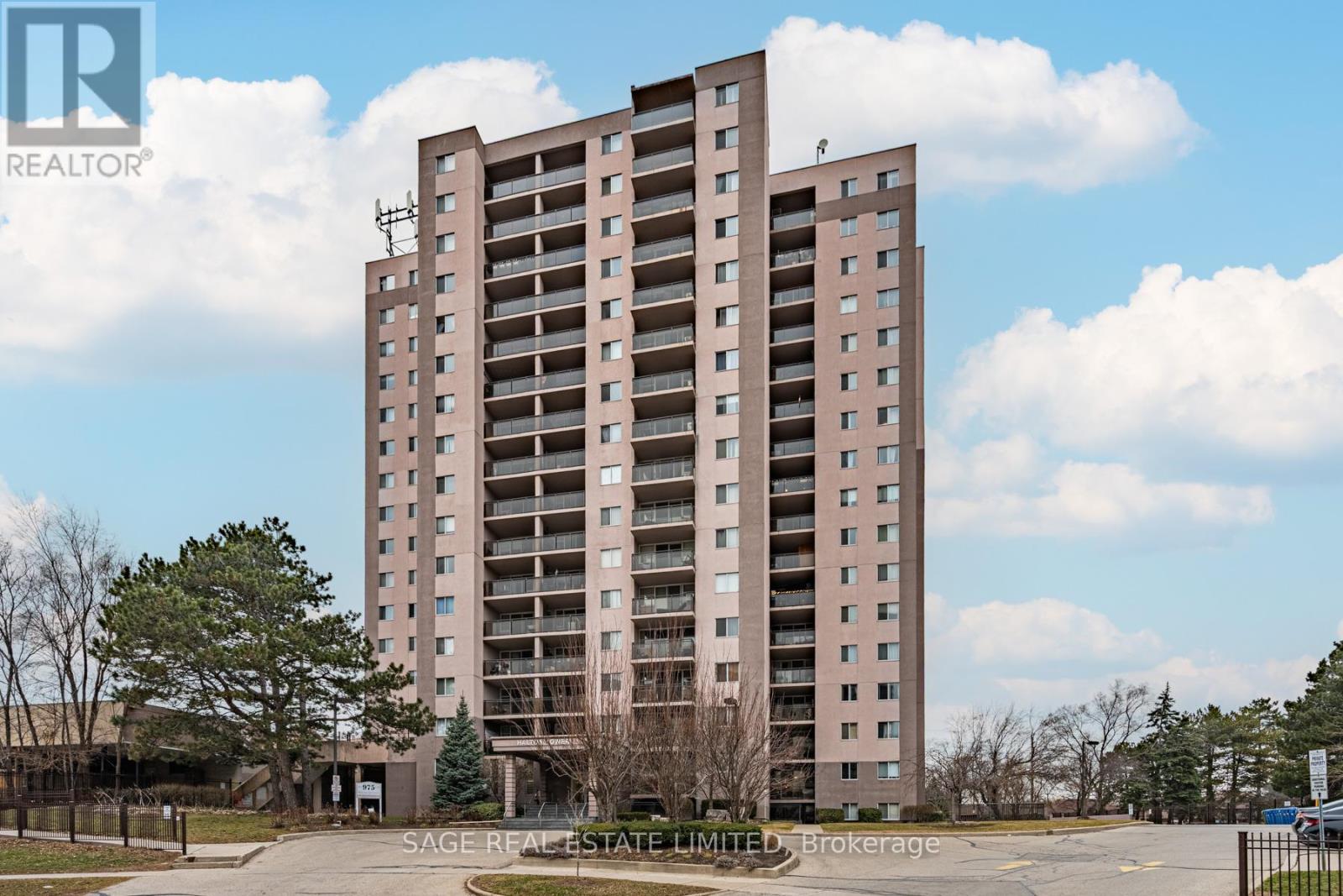 802 - 975 Warwick Court, Burlington, Ontario  L7T 3Z7 - Photo 34 - W12926028