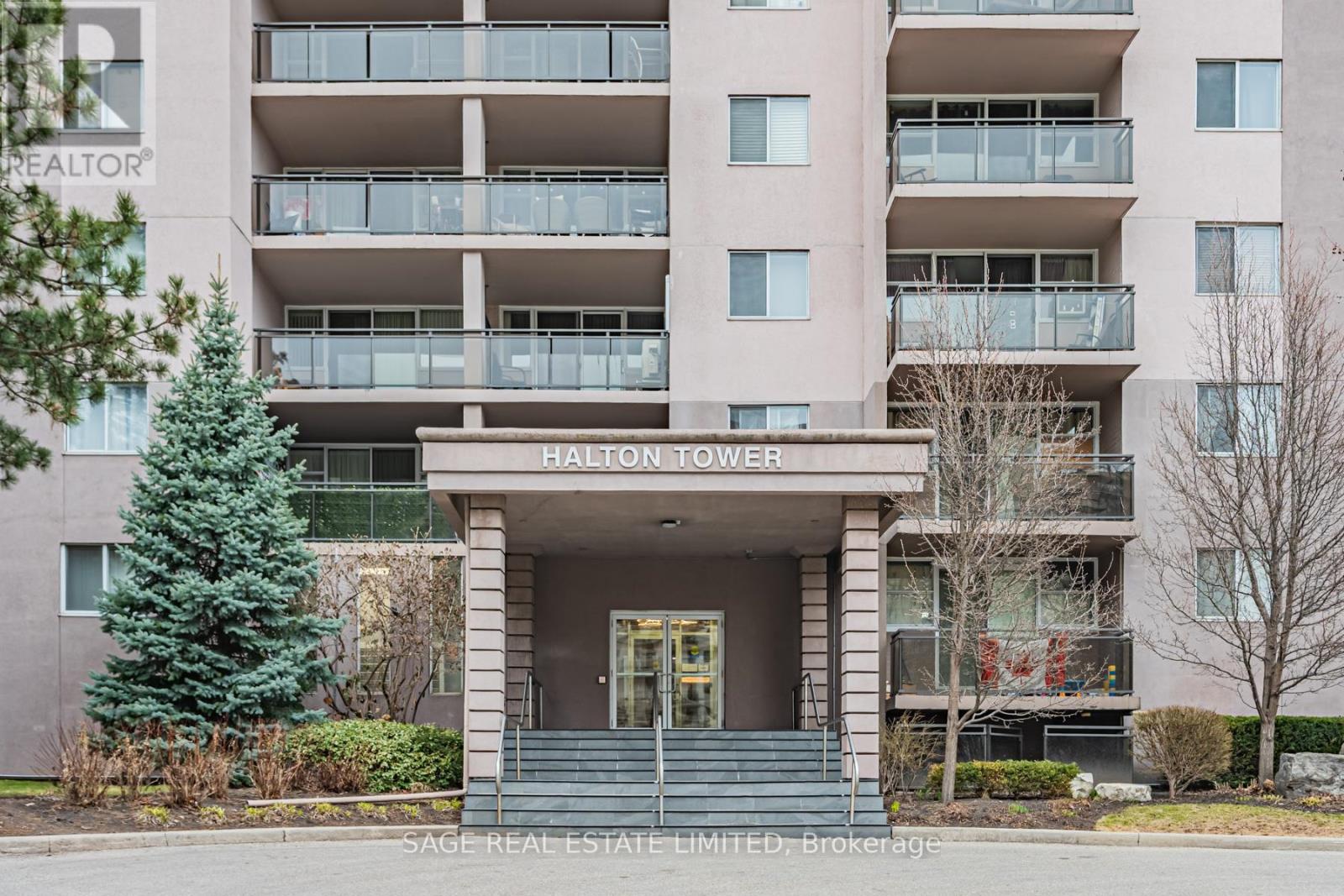 802 - 975 Warwick Court, Burlington, Ontario  L7T 3Z7 - Photo 4 - W12926028