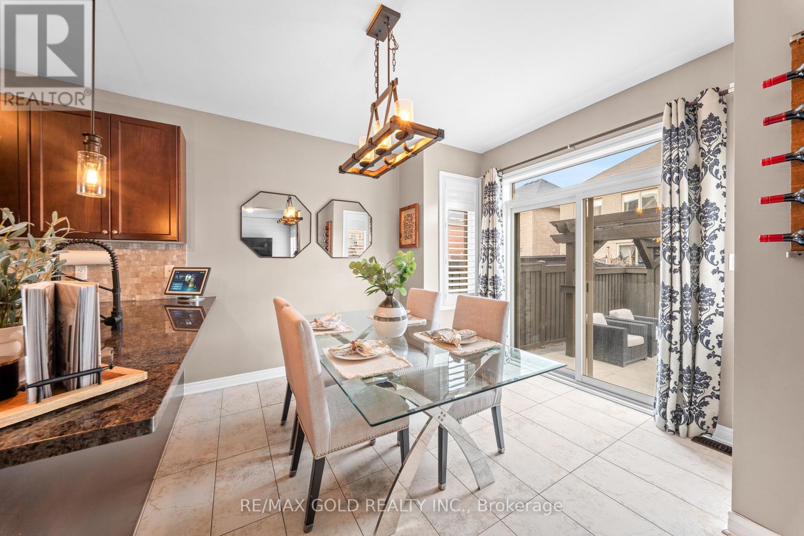 9 Fringetree Road, Brampton, Ontario  L6R 0B6 - Photo 16 - W12926054