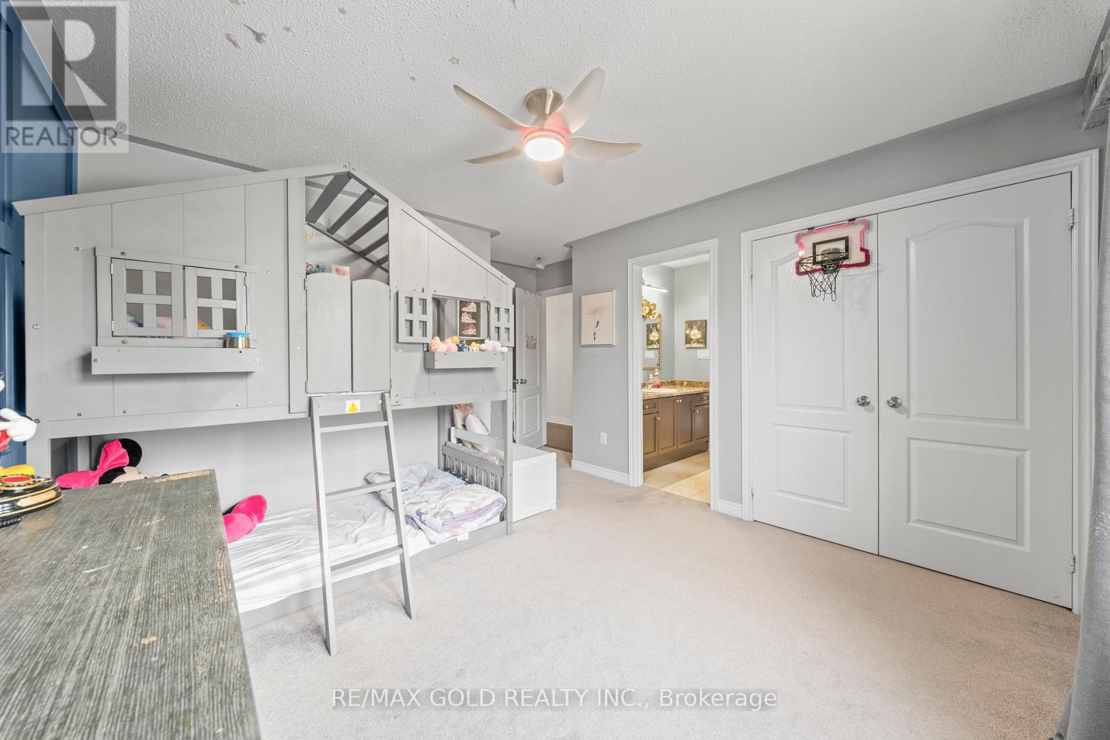 9 Fringetree Road, Brampton, Ontario  L6R 0B6 - Photo 32 - W12926054