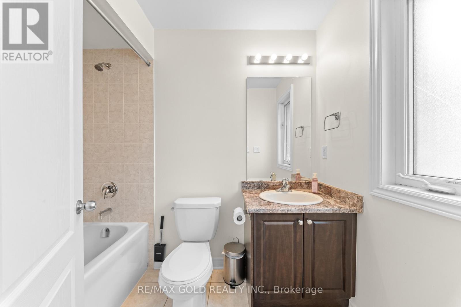 9 Fringetree Road, Brampton, Ontario  L6R 0B6 - Photo 36 - W12926054