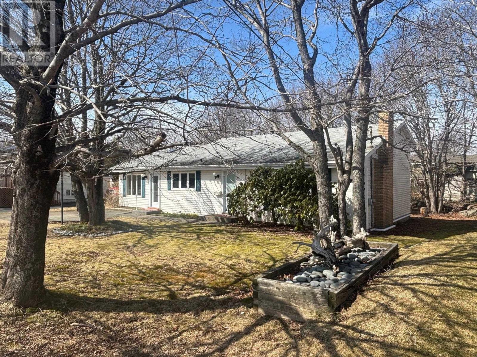 19 Dumbarton Avenue, Dartmouth, Nova Scotia