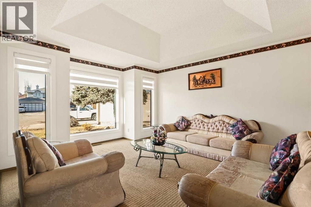 224 Eldorado Place NE, Calgary, Alberta  T1Y 6T3 - Photo 4 - A2285619