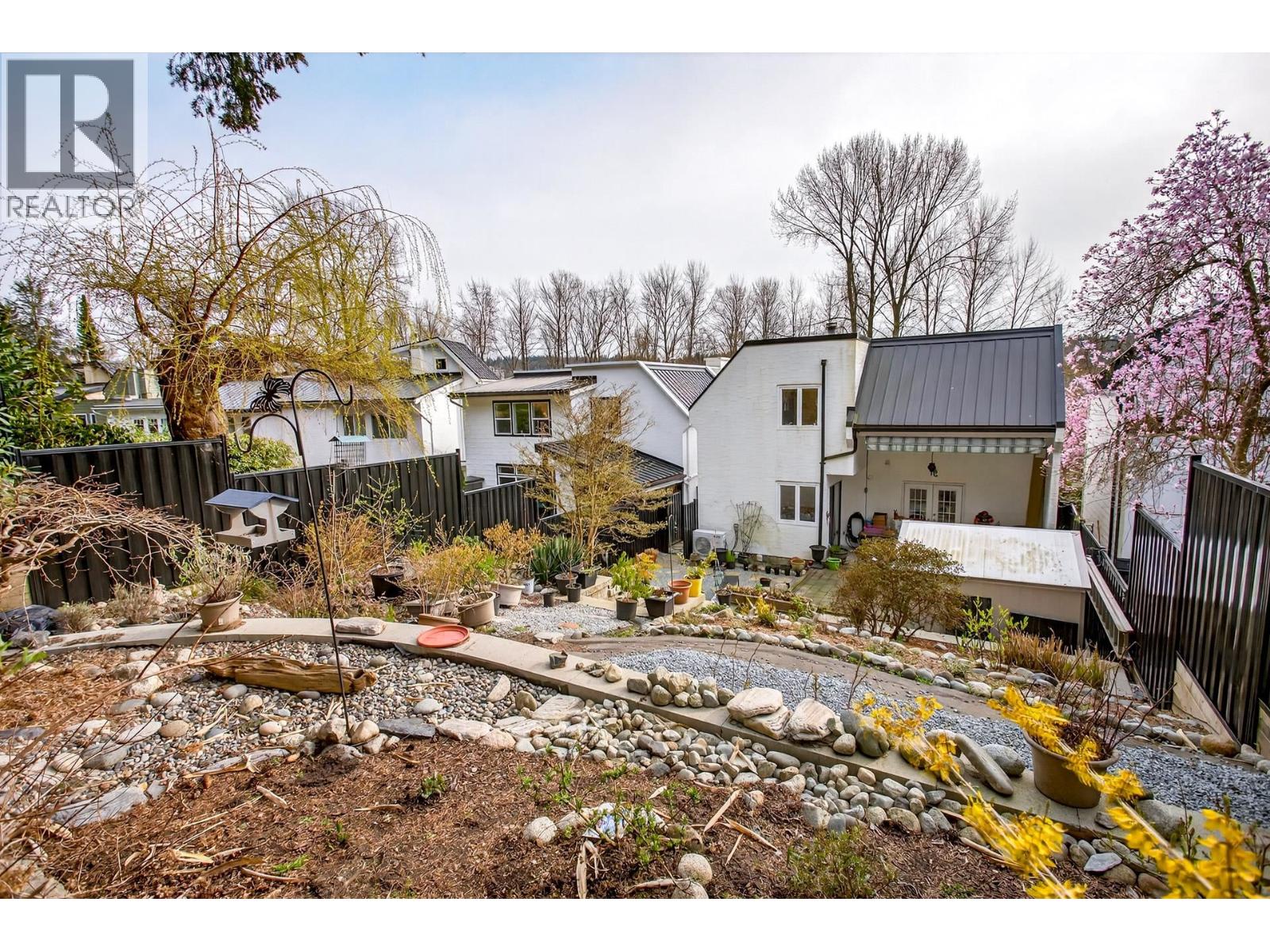 481 San Remo Drive, Port Moody, British Columbia V3H 3S6 - Photo 38 - R3102919