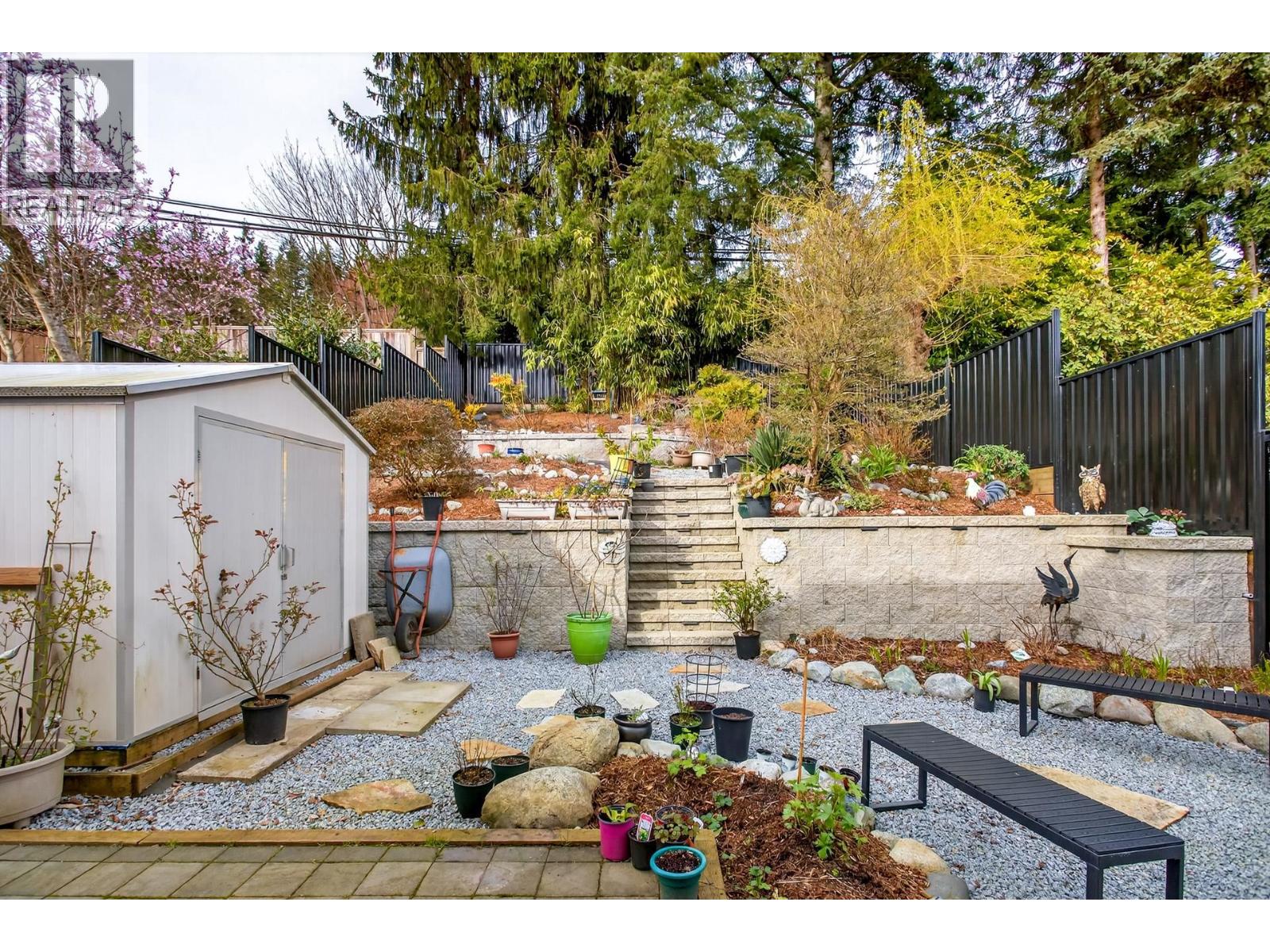 481 San Remo Drive, Port Moody, British Columbia V3H 3S6 - Photo 36 - R3102919