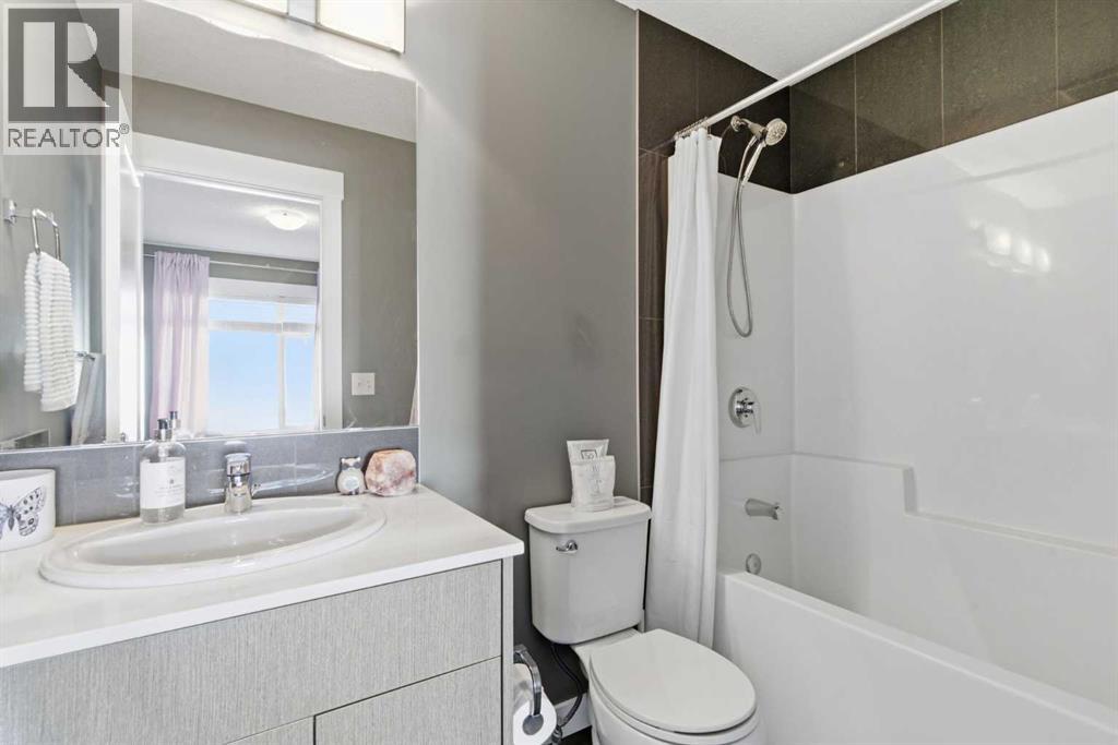 33, 111 Rainbow Falls Gate, Chestermere, Alberta  T1X 0Z5 - Photo 37 - A2289405