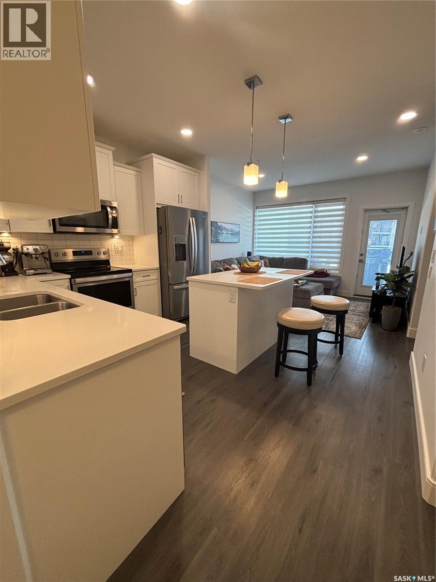 113 105 Willis Crescent, Saskatoon, Saskatchewan  S7T 0Z3 - Photo 3 - SK031200