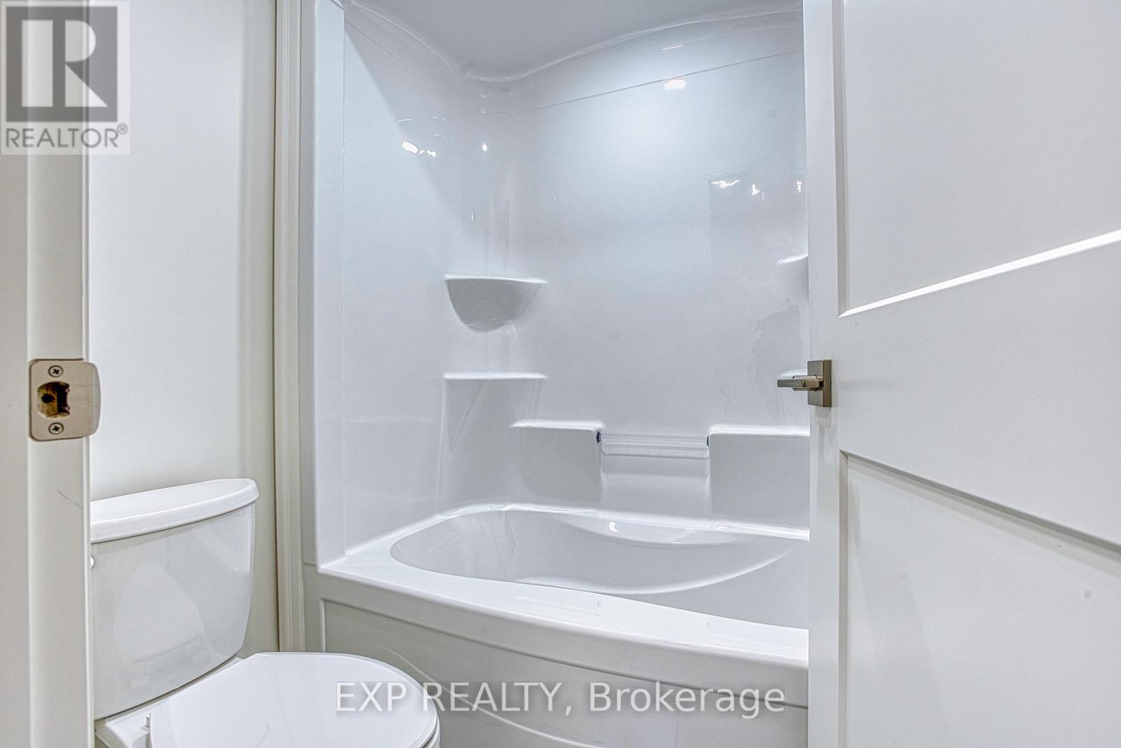 Upper - 7497 Marvel Drive, Niagara Falls, Ontario  L2H 3V8 - Photo 18 - X12925900